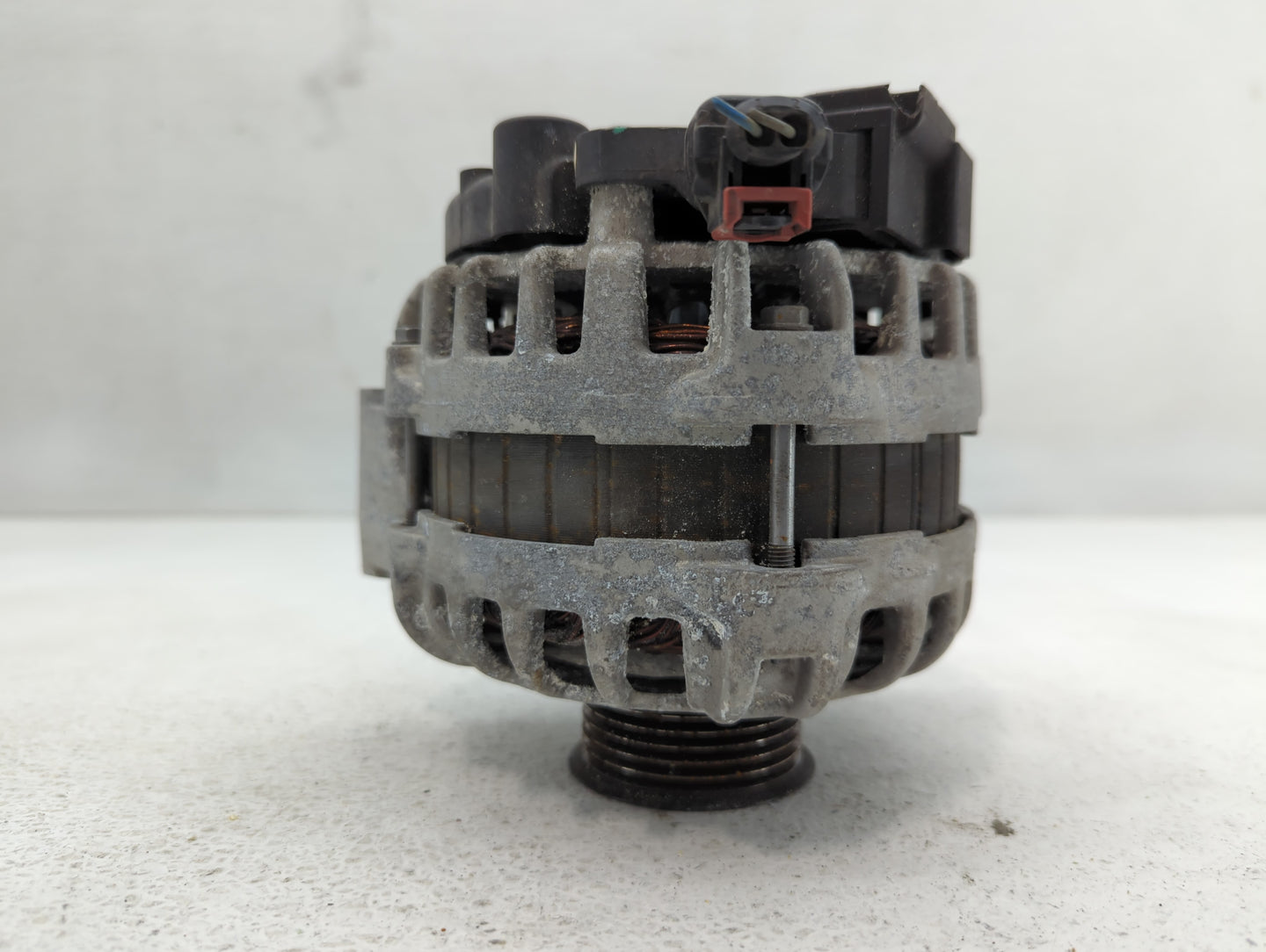 2016-2021 Chevrolet Express 2500 Alternator Replacement Generator Charging Assembly Engine OEM P/N:84206550 Fits OEM Used Au