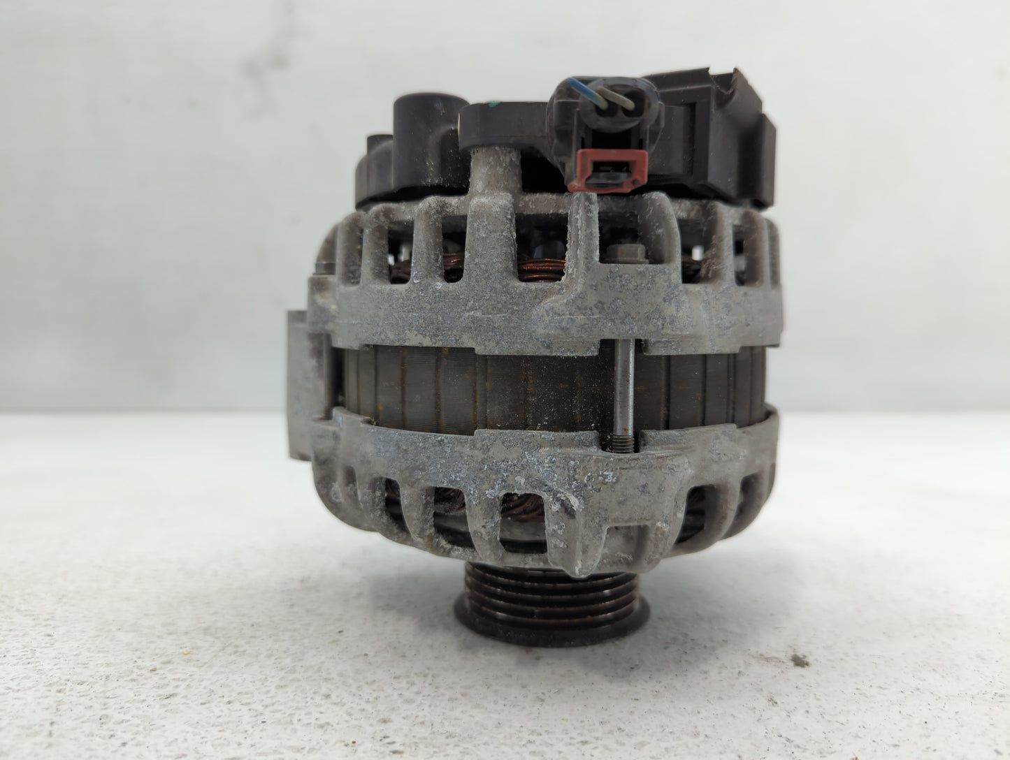 2016-2021 Chevrolet Express 2500 Alternator Replacement Generator Charging Assembly Engine OEM P/N:84206550 Fits OEM Used Au