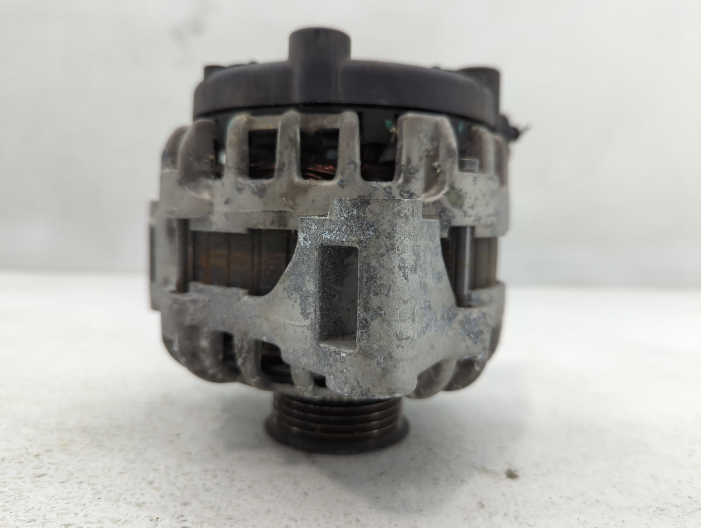 2016-2021 Chevrolet Express 2500 Alternator Replacement Generator Charging Assembly Engine OEM P/N:84206550 Fits OEM Used Au