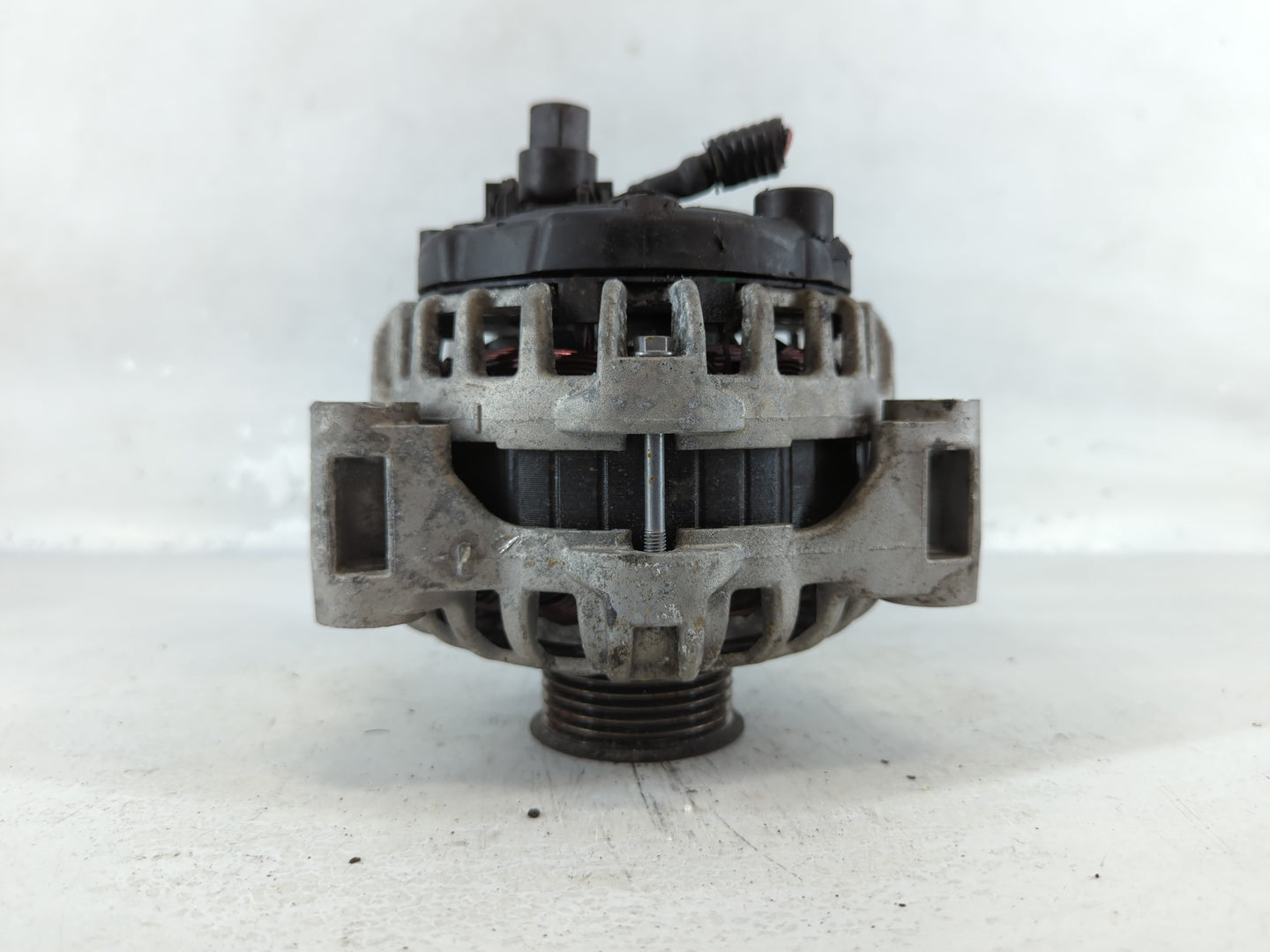 2017-2021 Chevrolet Express 2500 Alternator Replacement Generator Charging Assembly Engine OEM P/N:84206550 F 000 BL0 6N7 Fi