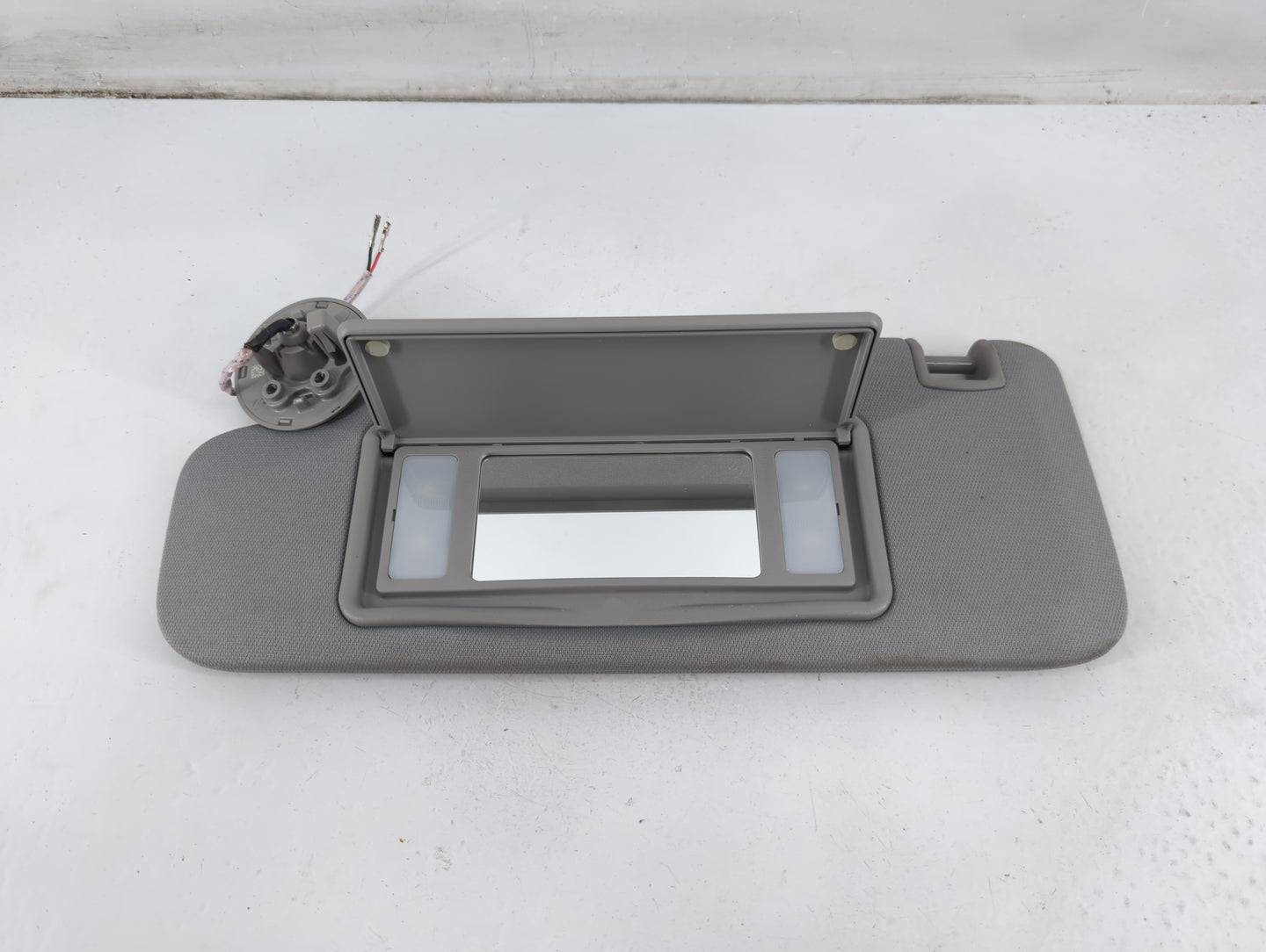 2016-2021 Chevrolet Malibu Sun Visor Shade Replacement Driver Left Mirror Fits Fits 2016 2017 2018 2019 2020 2021 OEM Used A
