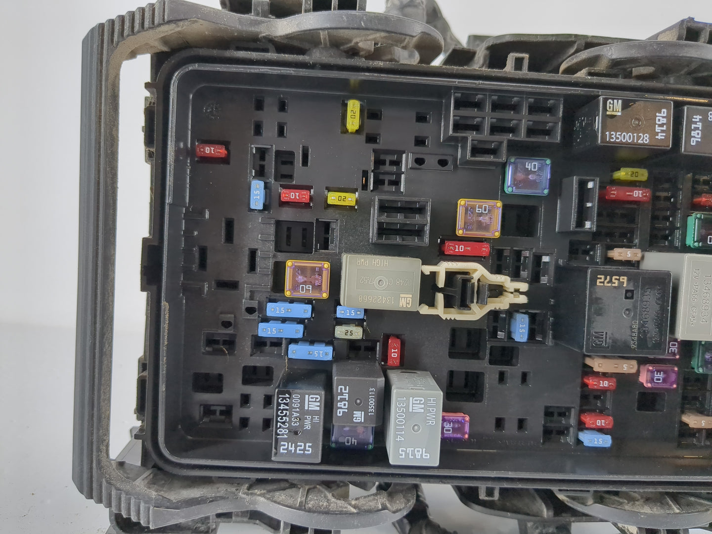 2019-2021 Chevrolet Malibu Fusebox Fuse Box Panel Relay Module P/N:85950807 Fits Fits 2019 2020 2021 OEM Used Auto Parts - O