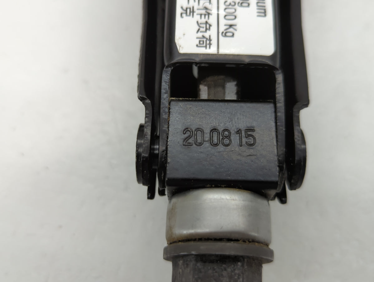 2021 Chevrolet Malibu Spare Scissor Car Jack 1112407 - Oemusedautoparts1.com