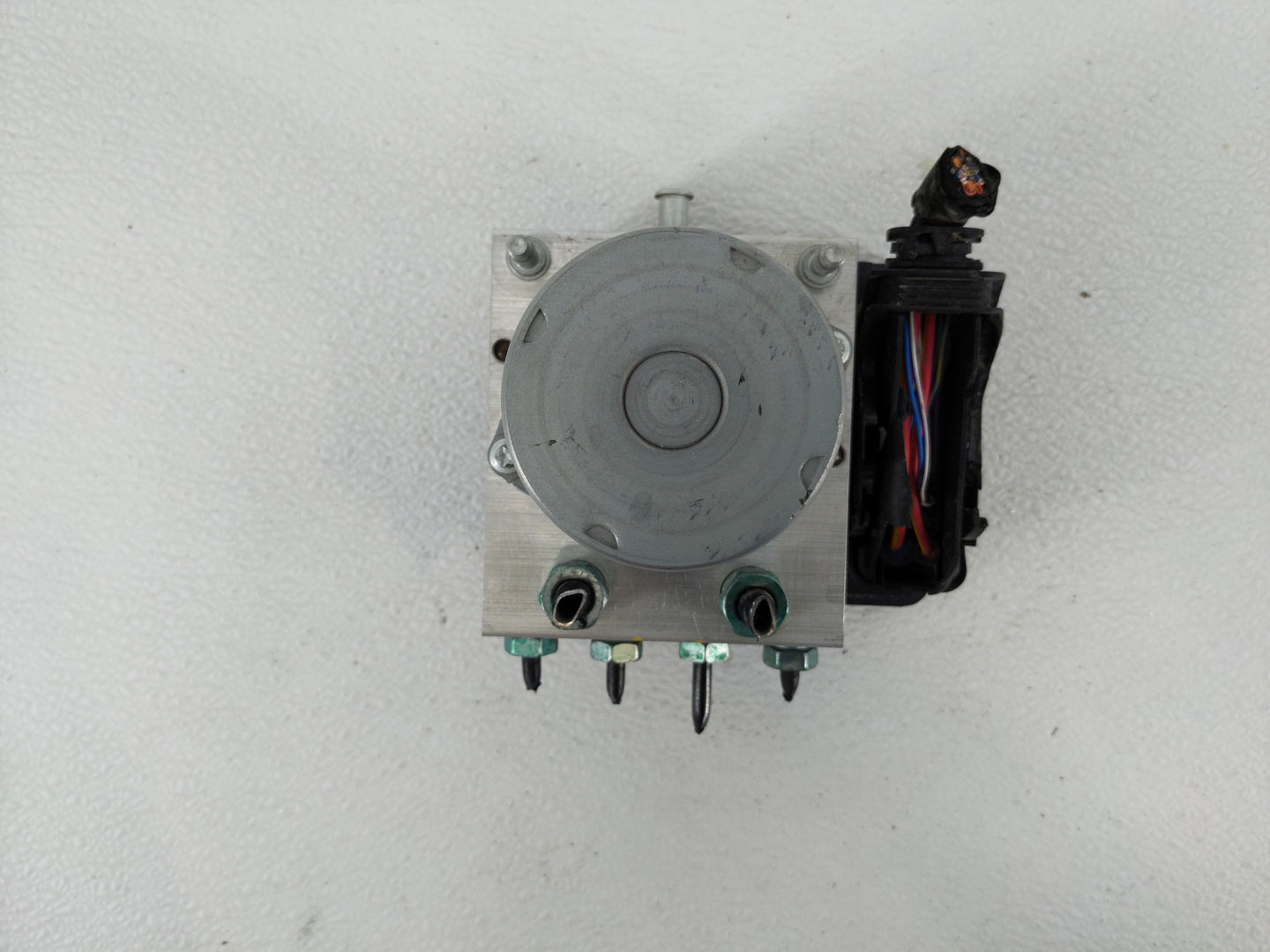 2019-2021 Chevrolet Malibu ABS Pump Control Module Replacement P/N:84767130 Fits Fits 2019 2020 2021 OEM Used Auto Parts - O