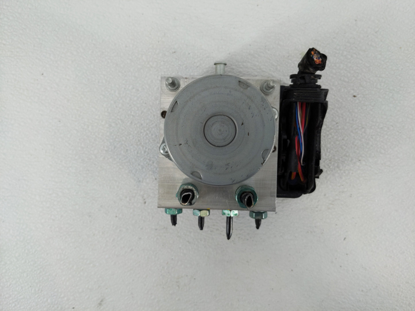 2019-2021 Chevrolet Malibu ABS Pump Control Module Replacement P/N:84767130 Fits Fits 2019 2020 2021 OEM Used Auto Parts - O