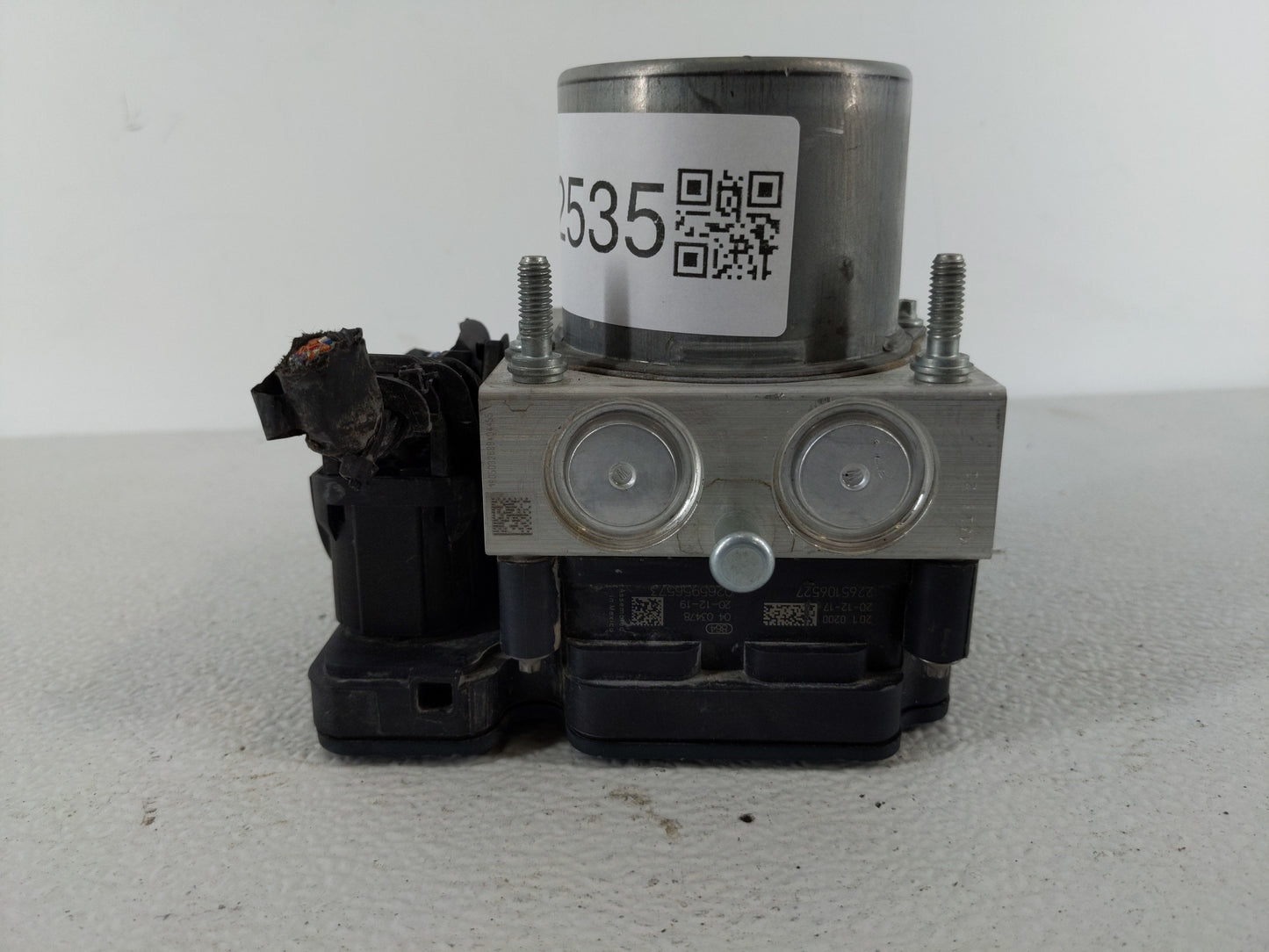 2019-2021 Chevrolet Malibu ABS Pump Control Module Replacement P/N:84767130 Fits Fits 2019 2020 2021 OEM Used Auto Parts - O