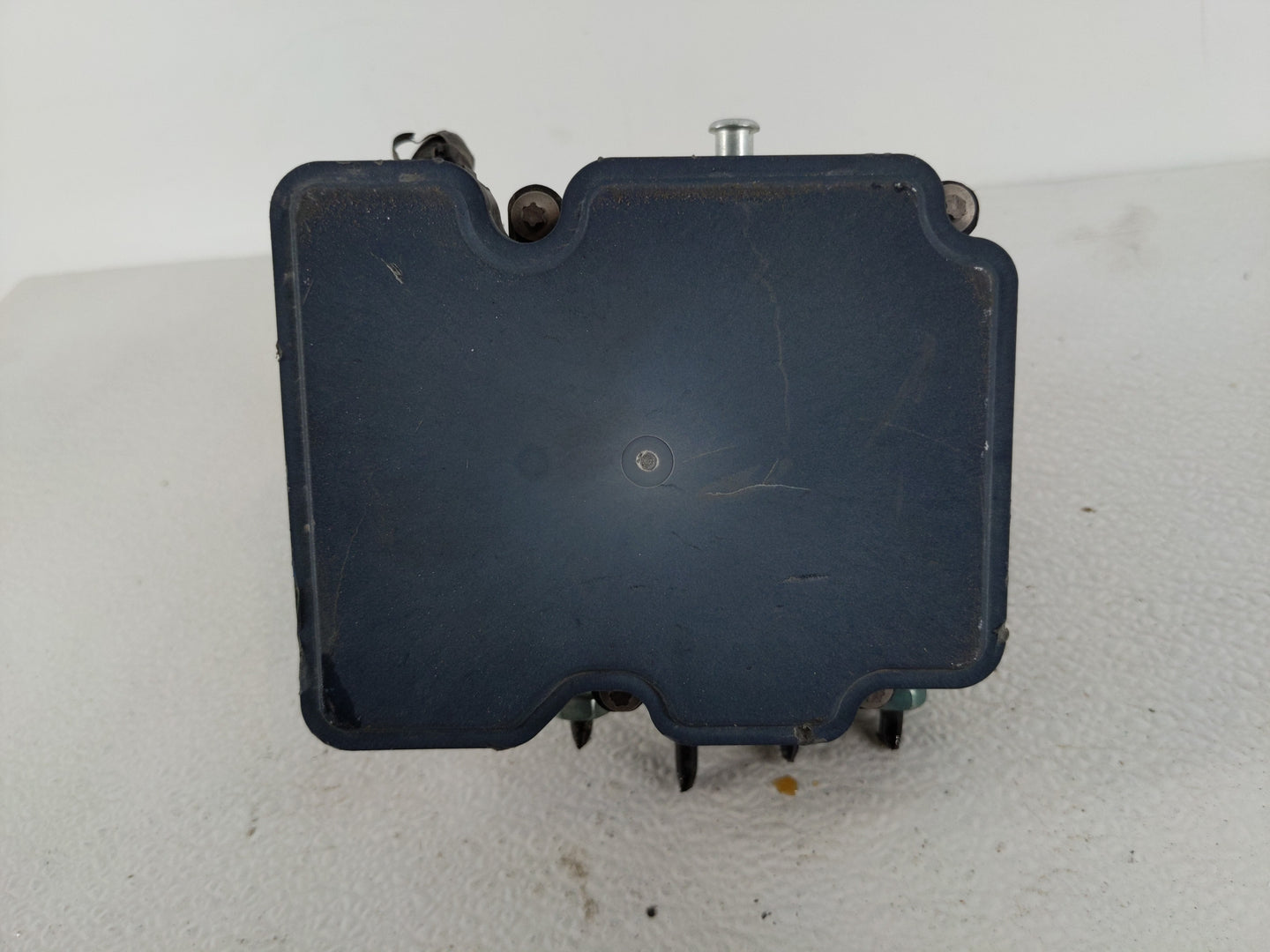 2019-2021 Chevrolet Malibu ABS Pump Control Module Replacement P/N:84767130 Fits Fits 2019 2020 2021 OEM Used Auto Parts - O