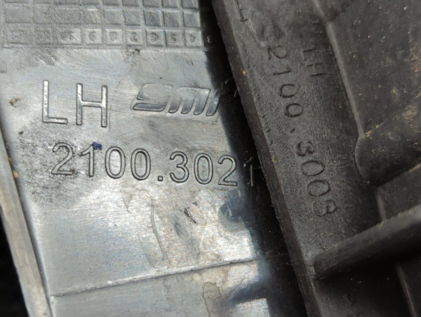 2019-2021 Chevrolet Malibu Side Mirror Replacement Driver Left View Door Mirror P/N:2100 3021 Fits Fits 2019 2020 2021 OEM U