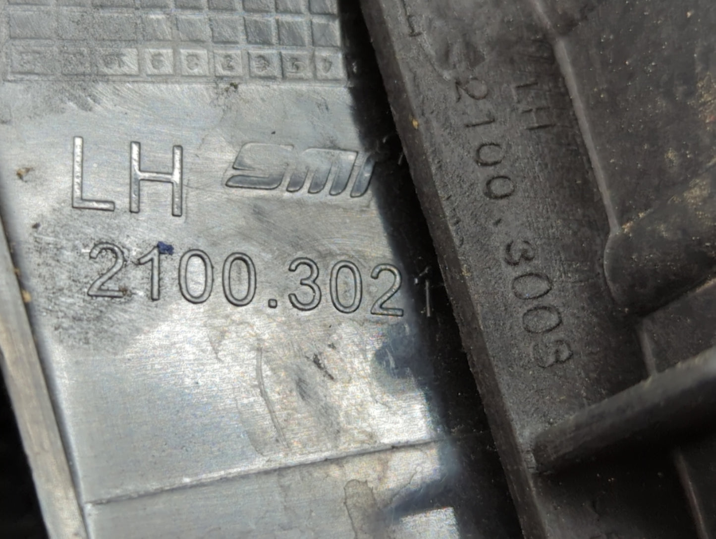 2019-2021 Chevrolet Malibu Side Mirror Replacement Driver Left View Door Mirror P/N:2100 3021 Fits Fits 2019 2020 2021 OEM U