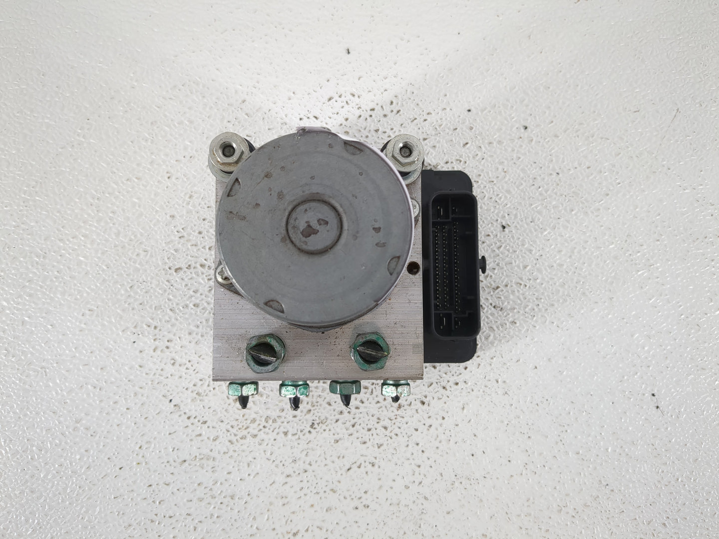 2019-2021 Chevrolet Malibu ABS Pump Control Module Replacement P/N:84767280 8450 1623, 065055766 Fits Fits 2019 2020 2021 OE
