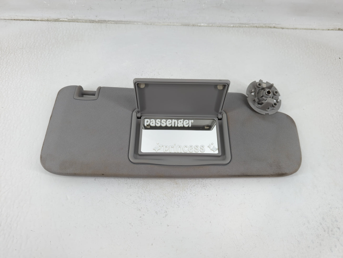 2016-2021 Chevrolet Malibu Sun Visor Shade Replacement Passenger Right Mirror Fits Fits 2016 2017 2018 2019 2020 2021 OEM Us