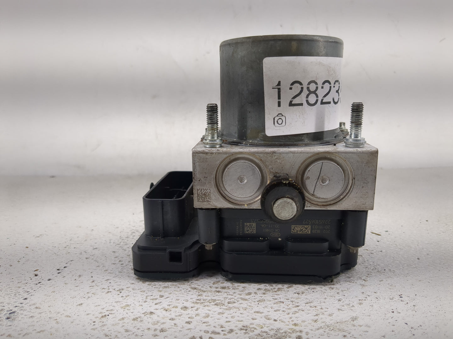 2019-2021 Chevrolet Malibu ABS Pump Control Module Replacement P/N:065055766 8476 7280 Fits Fits 2019 2020 2021 OEM Used Aut