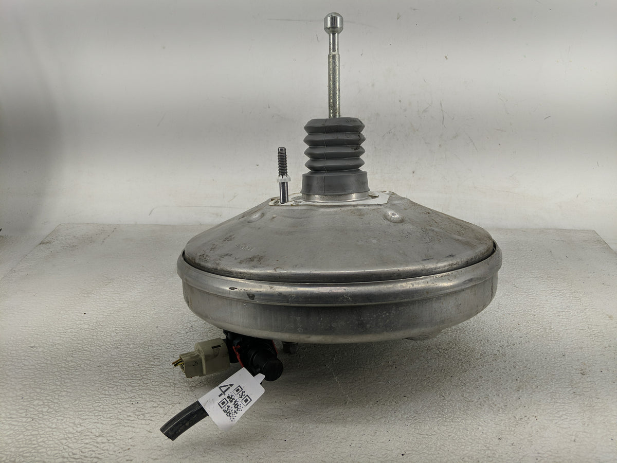 2016-2021 Chevrolet Malibu Power Brake Booster Oem 1290044 - Oemusedautoparts1.com