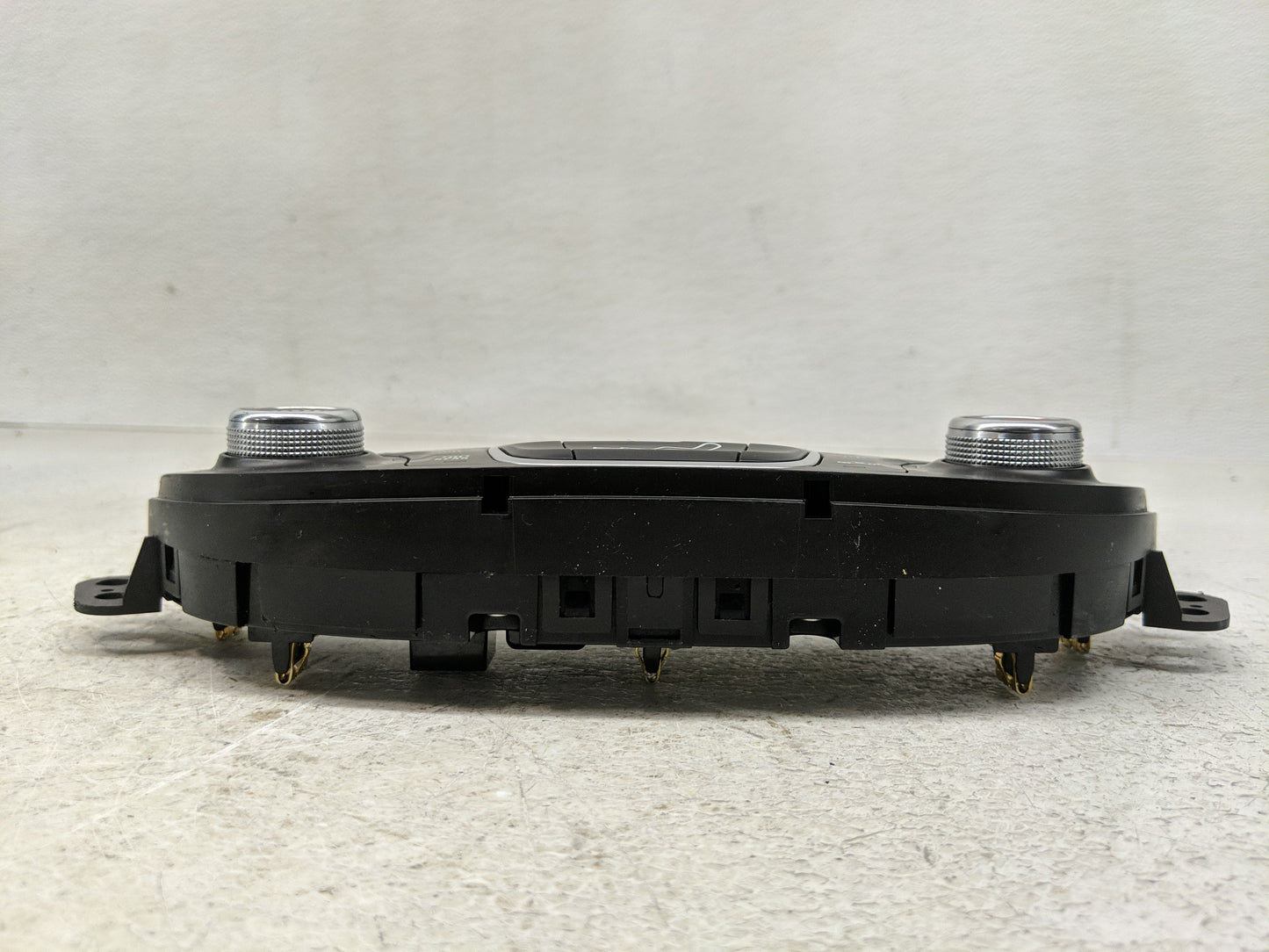 2019-2021 Chevrolet Malibu Climate Control Module Temperature AC/Heater Replacement P/N:000235226 84426651 Fits OEM Used Aut