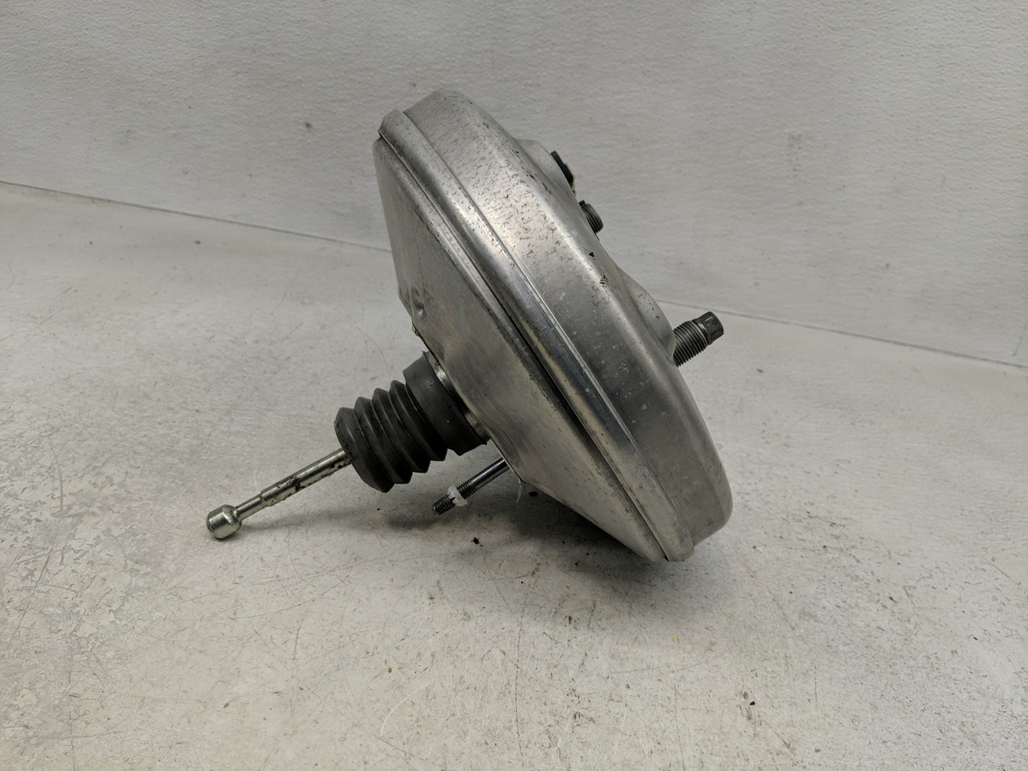 2016-2021 Chevrolet Malibu Power Brake Booster Oem - Oemusedautoparts1.com
