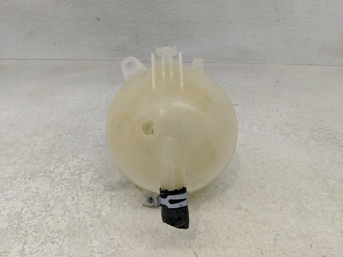 2021 Chevrolet Malibu Radiator Coolant Overflow Expansion Tank Bottle - Oemusedautoparts1.com