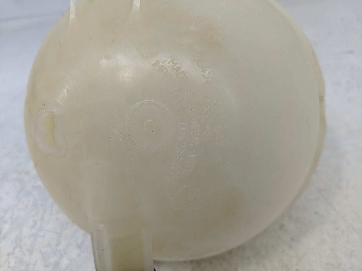 2021 Chevrolet Malibu Radiator Coolant Overflow Expansion Tank Bottle - Oemusedautoparts1.com
