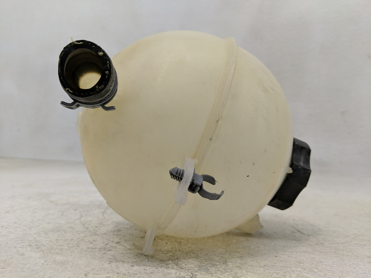 2021 Chevrolet Malibu Radiator Coolant Overflow Expansion Tank Bottle - Oemusedautoparts1.com