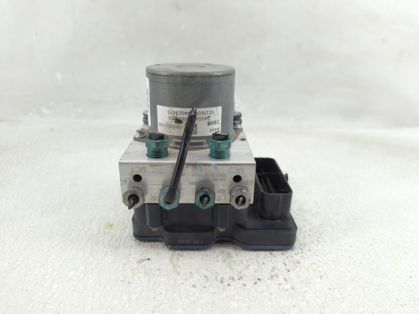2019-2021 Chevrolet Malibu ABS Pump Control Module Replacement P/N:8450 2888 Fits Fits 2019 2020 2021 OEM Used Auto Parts - 