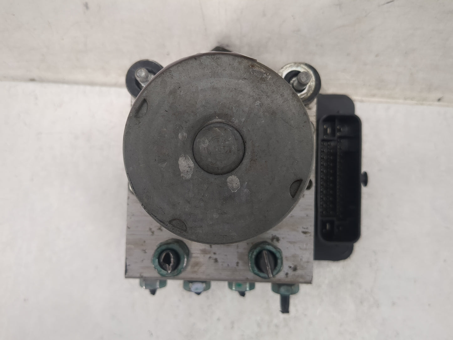2019-2021 Chevrolet Malibu ABS Pump Control Module Replacement P/N:065055766 8476 7280 Fits Fits 2019 2020 2021 OEM Used Aut