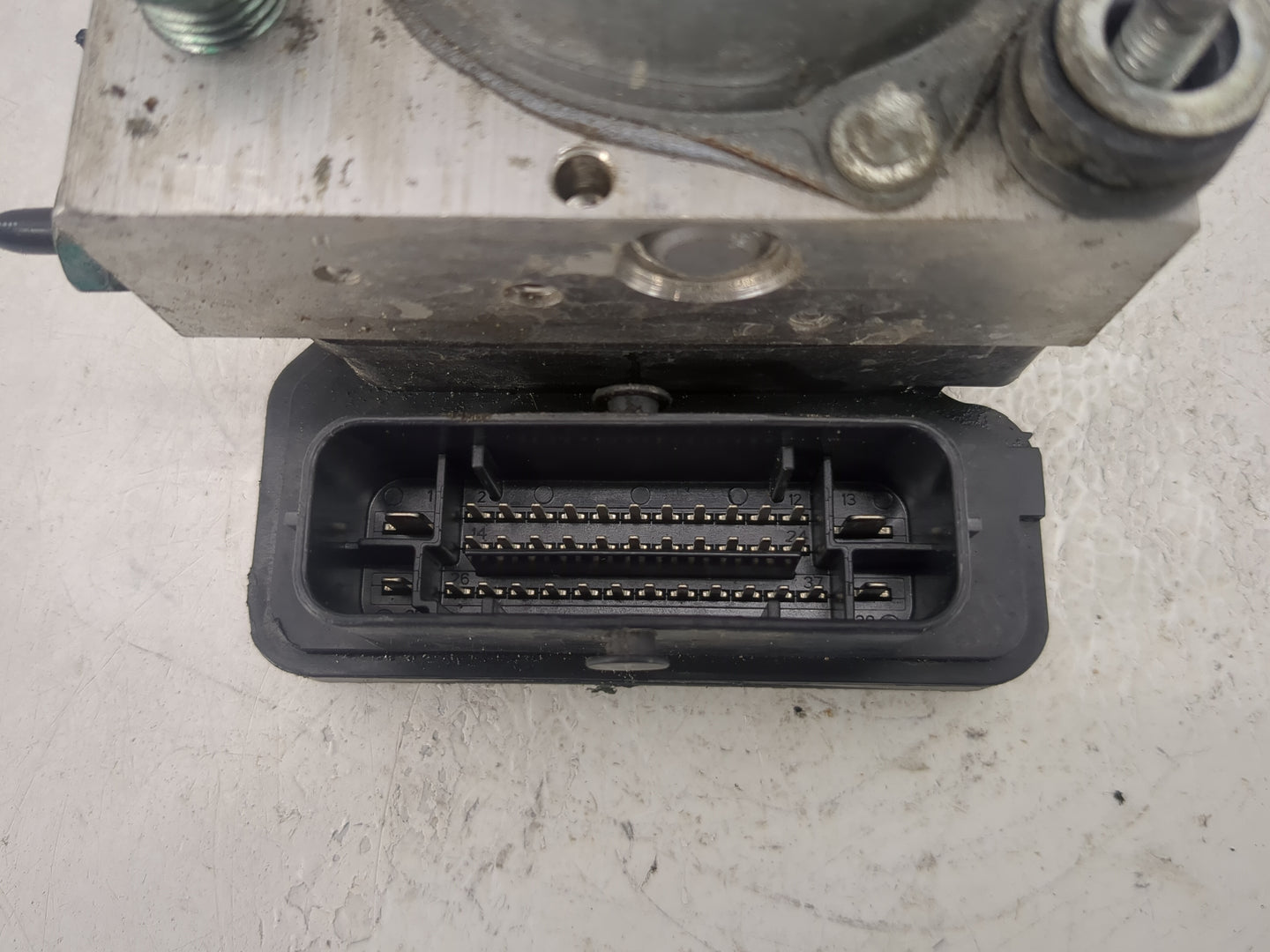2019-2021 Chevrolet Malibu ABS Pump Control Module Replacement P/N:065055766 8476 7280 Fits Fits 2019 2020 2021 OEM Used Aut