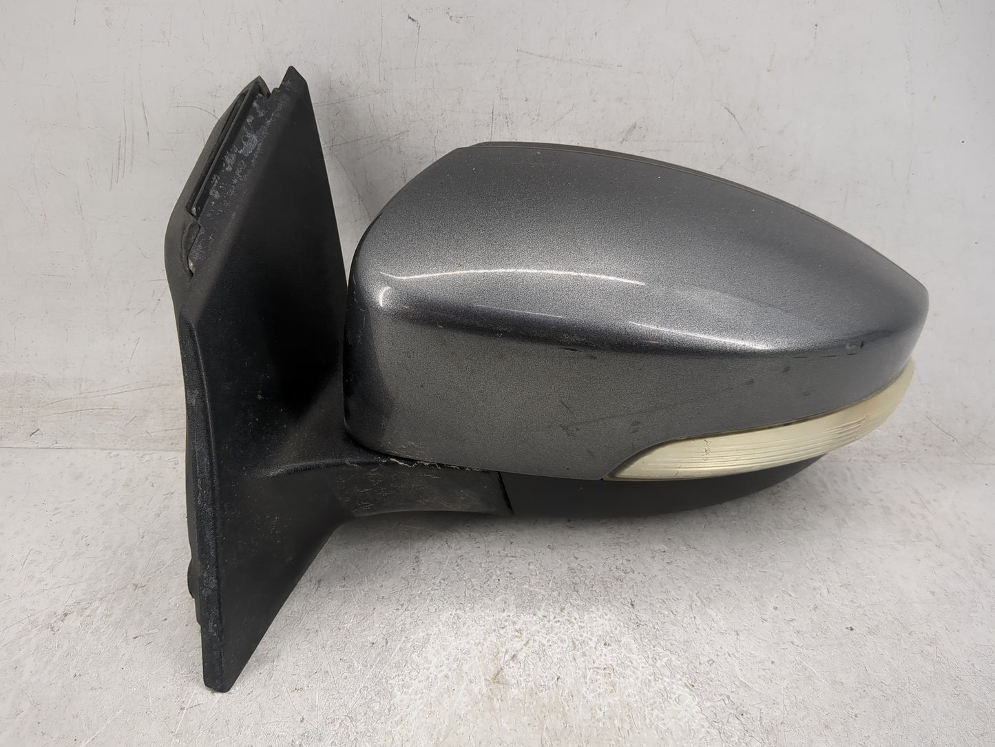 2016-2021 Chevrolet Malibu Driver Side View Mirror - Left Door Mirror OEM Used - Oemusedautoparts1.com