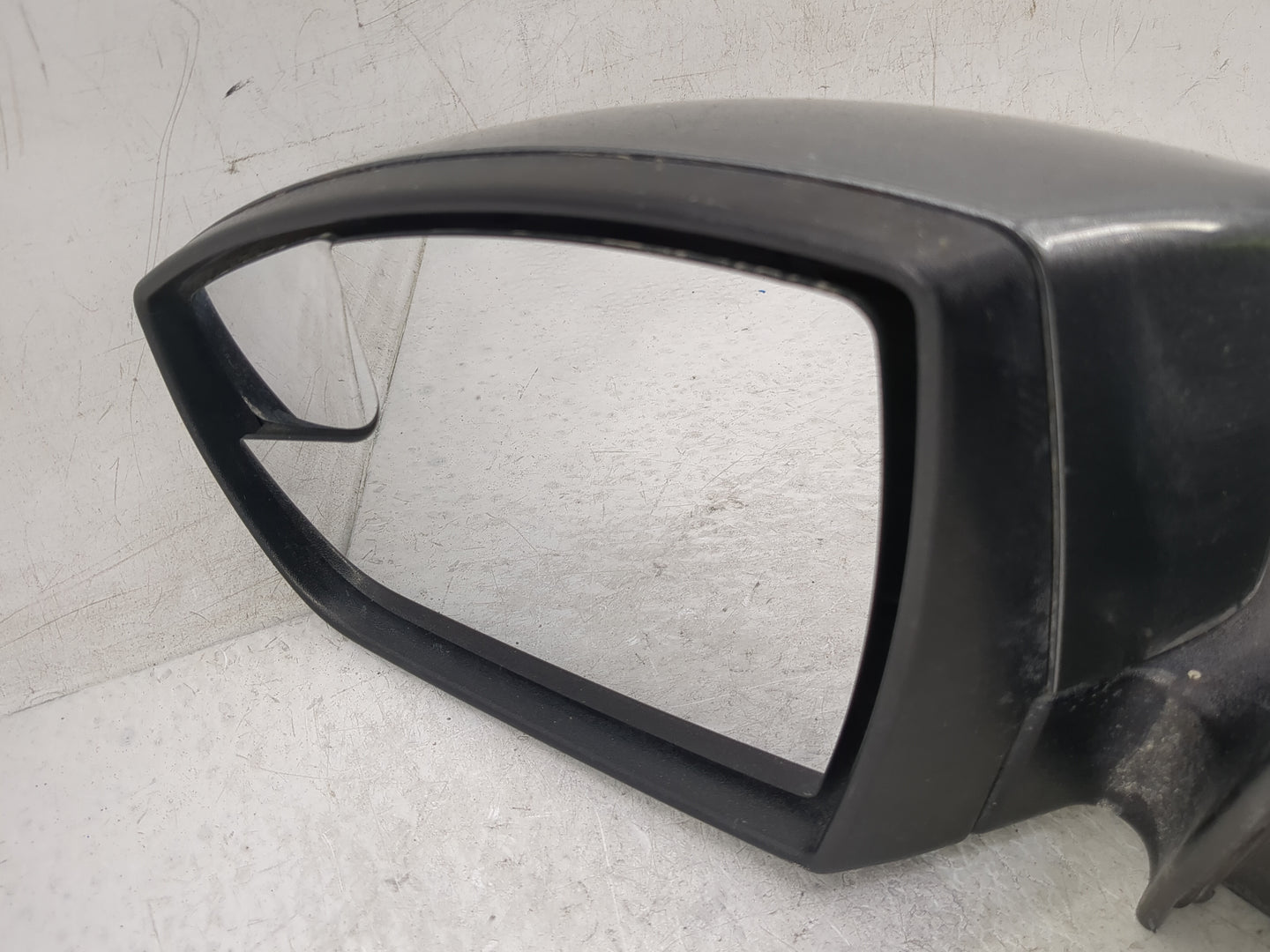 2016-2021 Chevrolet Malibu Driver Side View Mirror - Left Door Mirror OEM Used - Oemusedautoparts1.com