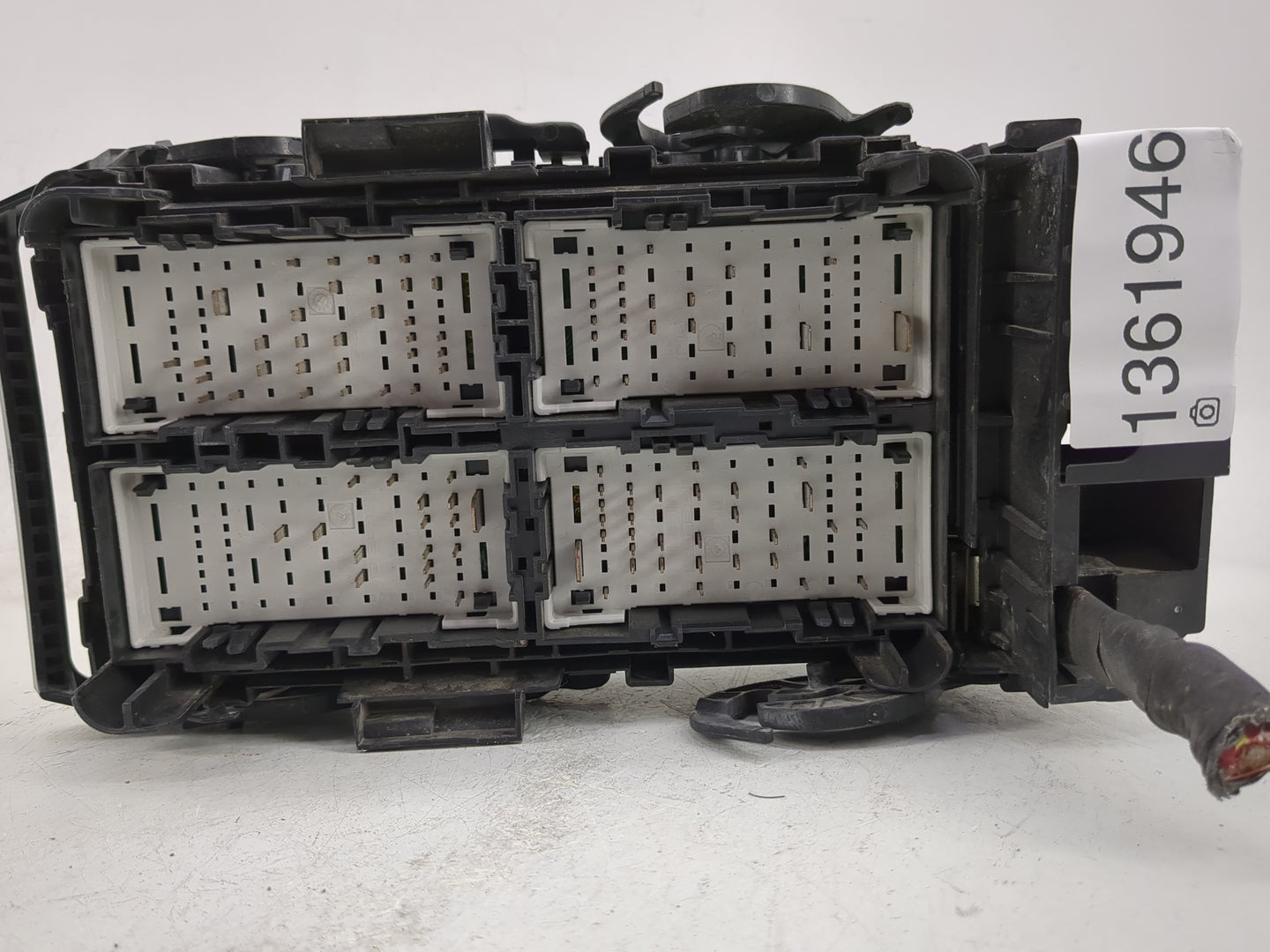 2021 Chevrolet Malibu Fusebox Fuse Box Panel Relay Module P/N:84950508-01 Fits Fits 2018 2019 2020 OEM Used Auto Parts - Oem