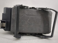 2021 Chevrolet Malibu Fusebox Fuse Box Panel Relay Module P/N:84950508-01 Fits Fits 2018 2019 2020 OEM Used Auto Parts - Oem