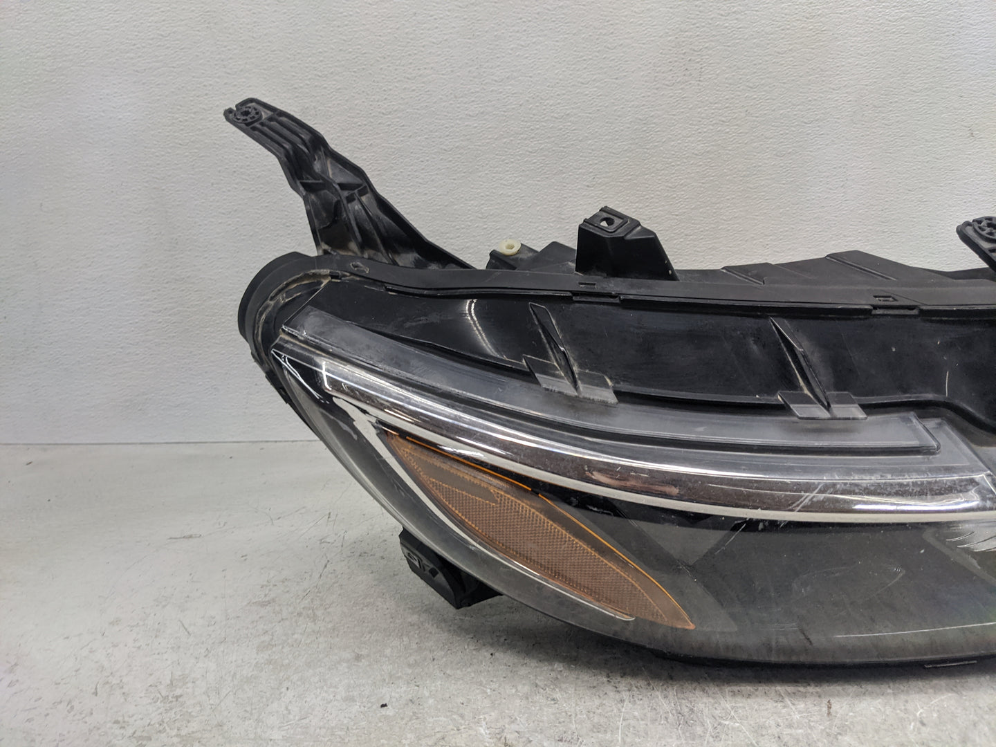 2019-2022 Chevrolet Malibu Passenger Right Oem Head Light Headlight Lamp - Oemusedautoparts1.com