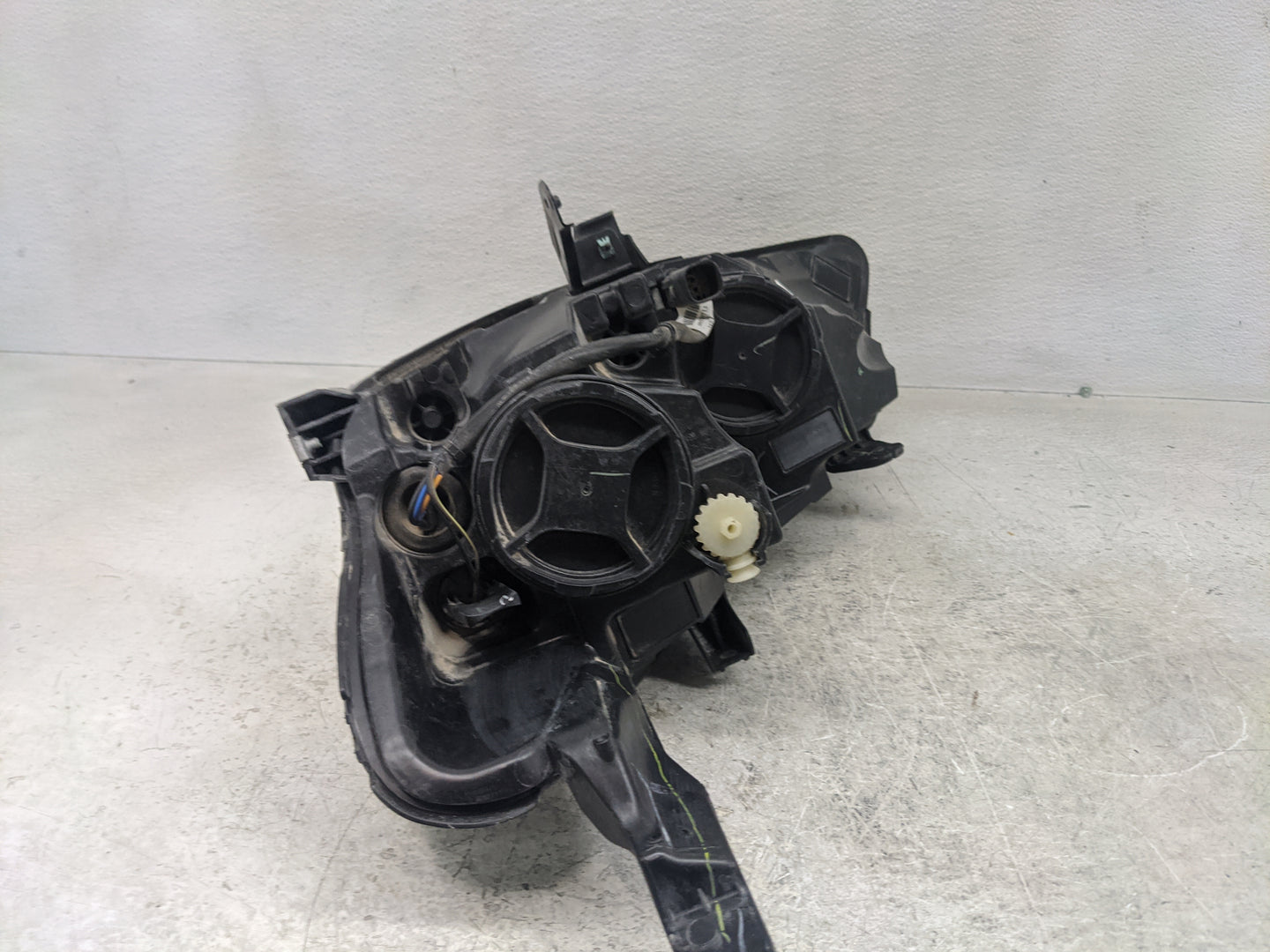 2019-2022 Chevrolet Malibu Passenger Right Oem Head Light Headlight Lamp - Oemusedautoparts1.com