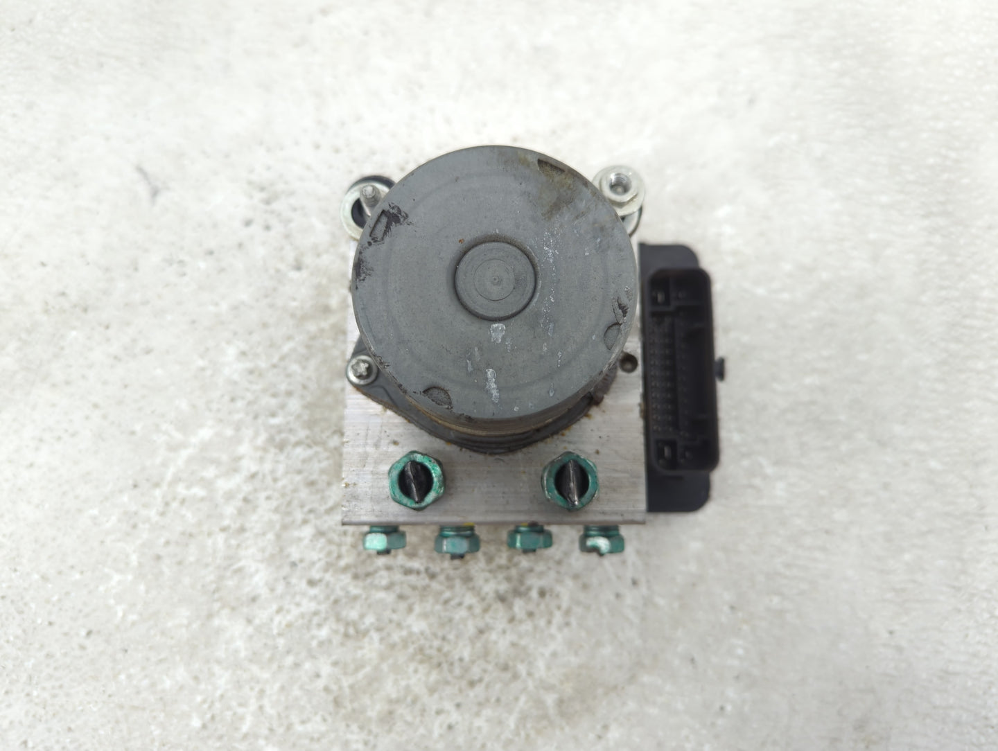 2019-2021 Chevrolet Malibu ABS Pump Control Module Replacement P/N:8476 7280 065055766 Fits Fits 2019 2020 2021 OEM Used Aut