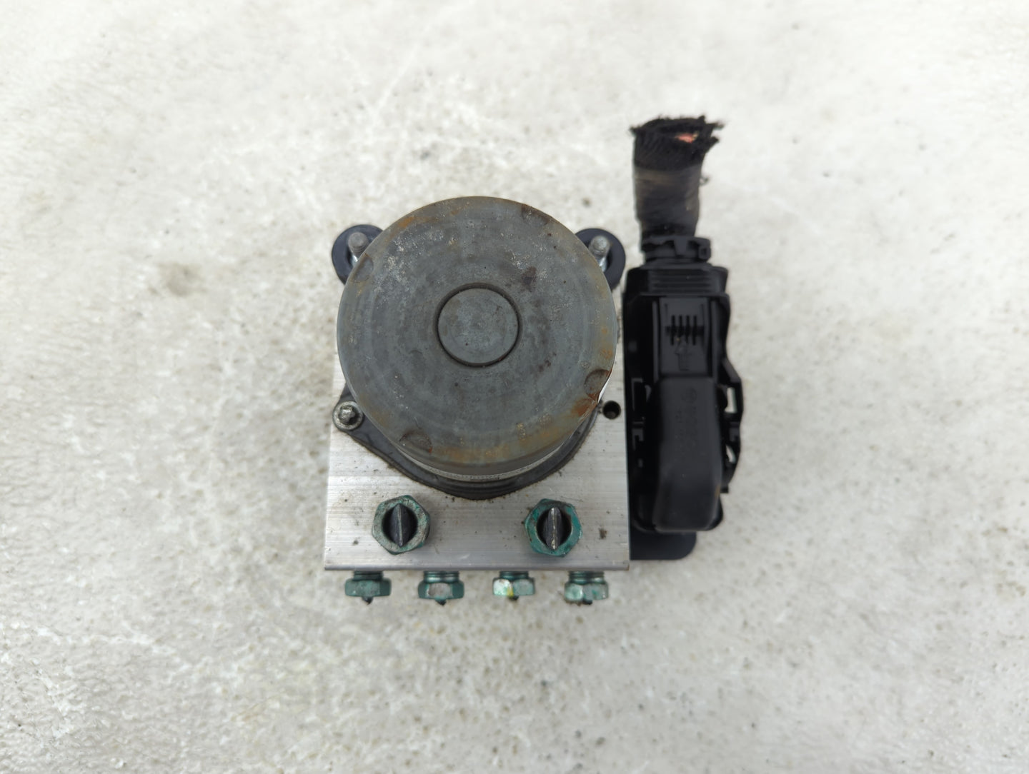 2019-2021 Chevrolet Malibu ABS Pump Control Module Replacement P/N:84501623 Fits Fits 2019 2020 2021 OEM Used Auto Parts - O