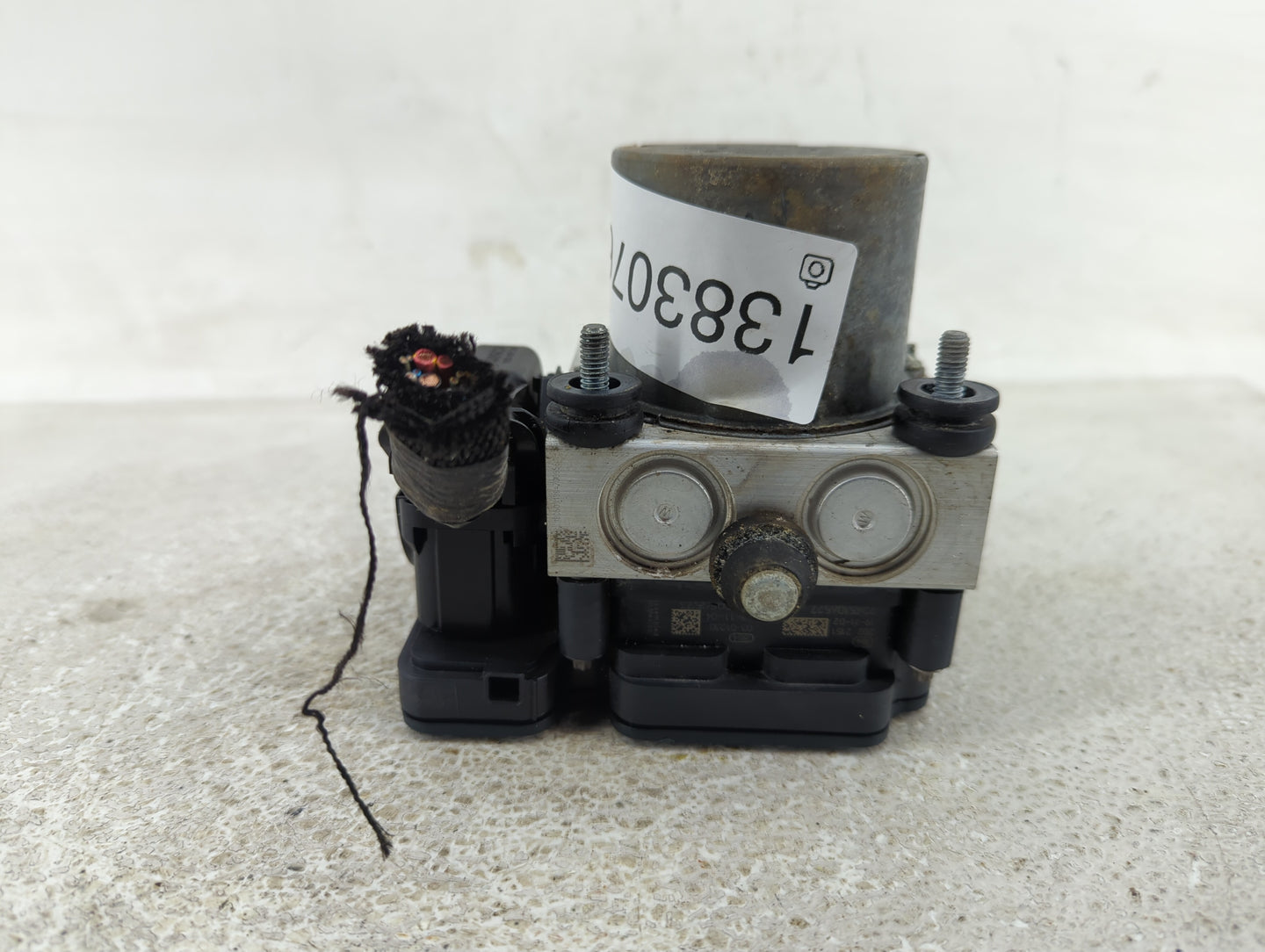2019-2021 Chevrolet Malibu ABS Pump Control Module Replacement P/N:84501623 Fits Fits 2019 2020 2021 OEM Used Auto Parts - O