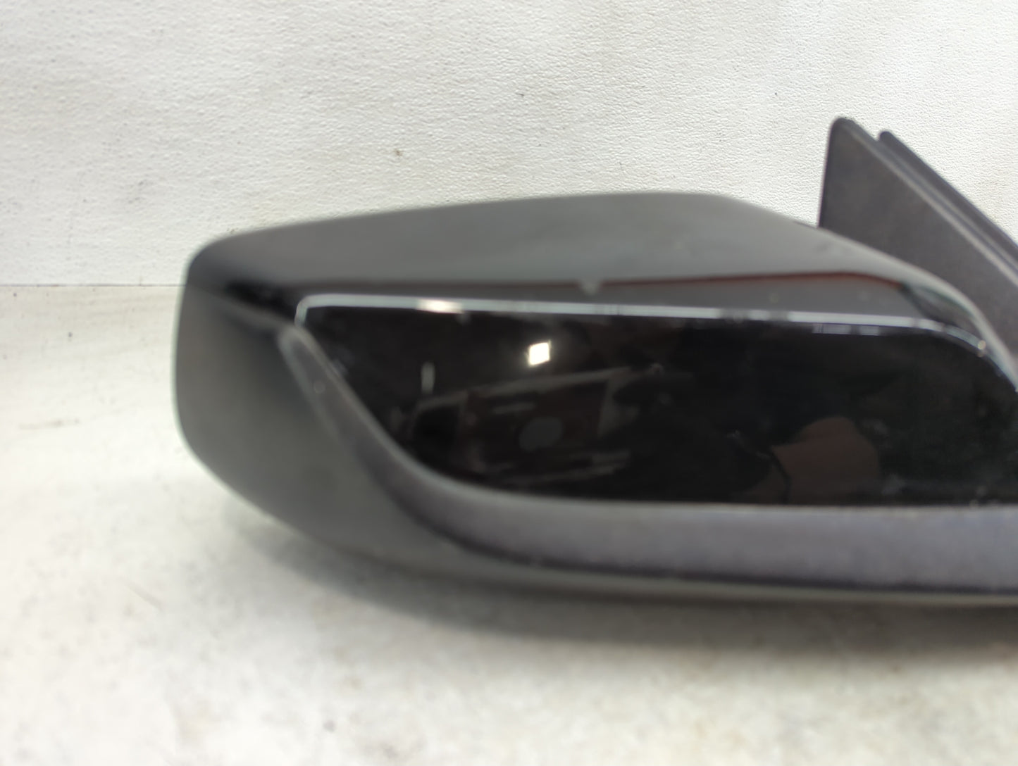 2019-2021 Chevrolet Malibu Passenger Side View Mirror - Right Door Mirror OEM Used - Oemusedautoparts1.com