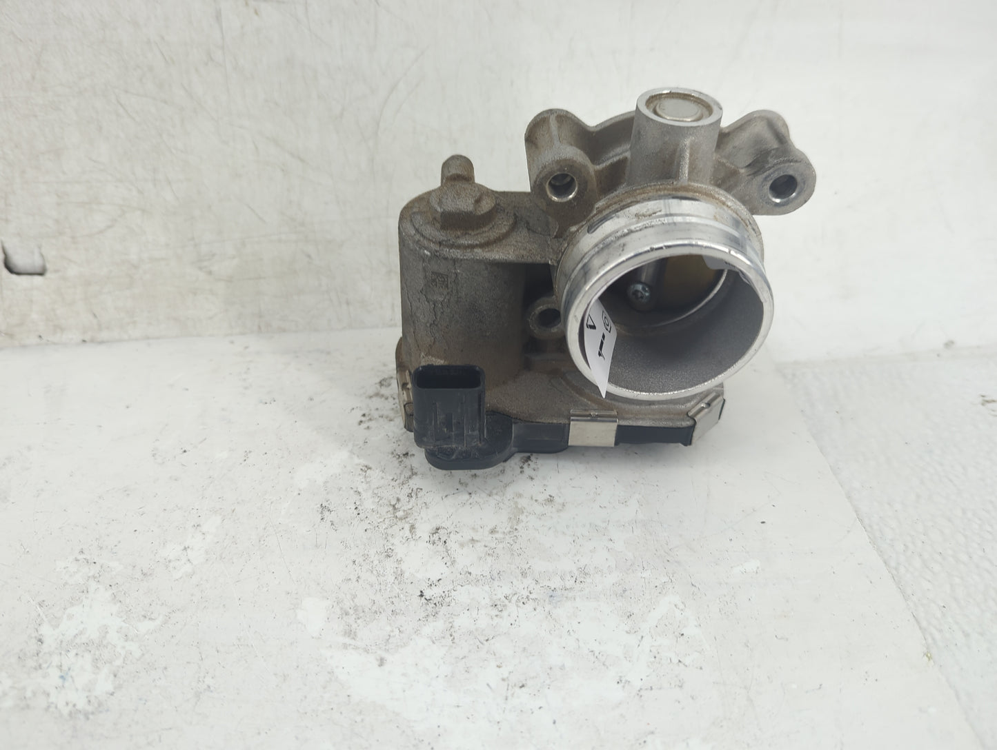 2016-2021 Chevrolet Malibu Throttle Body P/N:12671379AA Fits Fits 2016 2017 2018 2019 2020 2021 2022 OEM Used Auto Parts - O