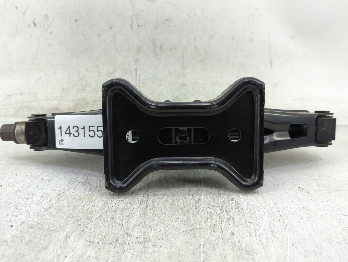 2021 Chevrolet Malibu Spare Scissor Car Jack 1431552 - Oemusedautoparts1.com