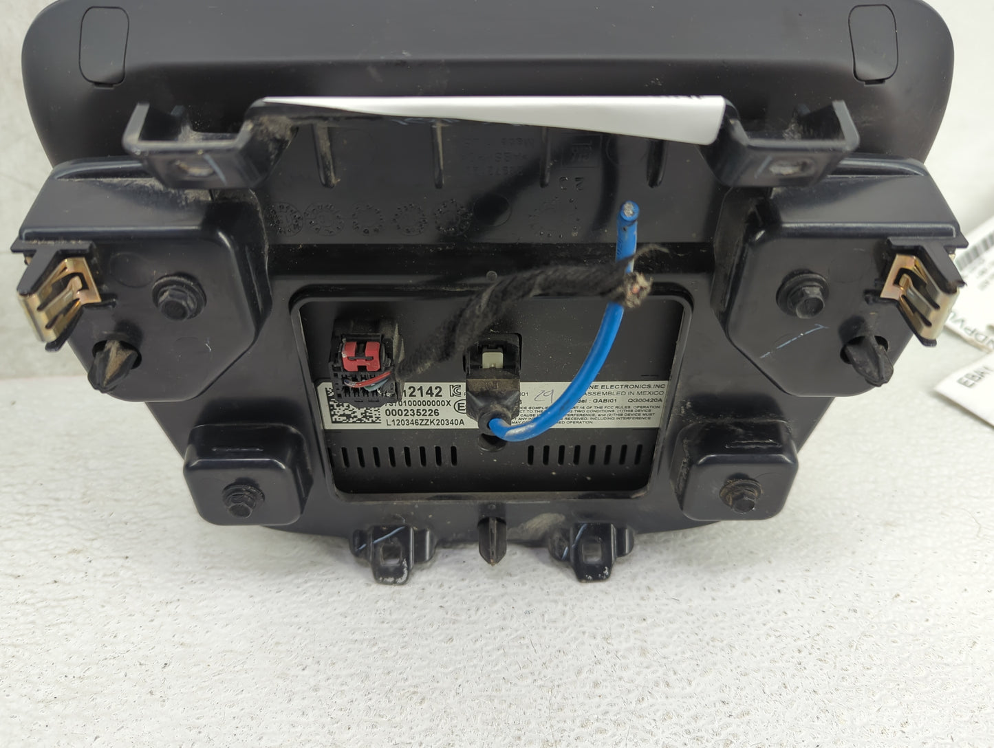 2021 Chevrolet Malibu Information Display Screen Black 1436892 - Oemusedautoparts1.com
