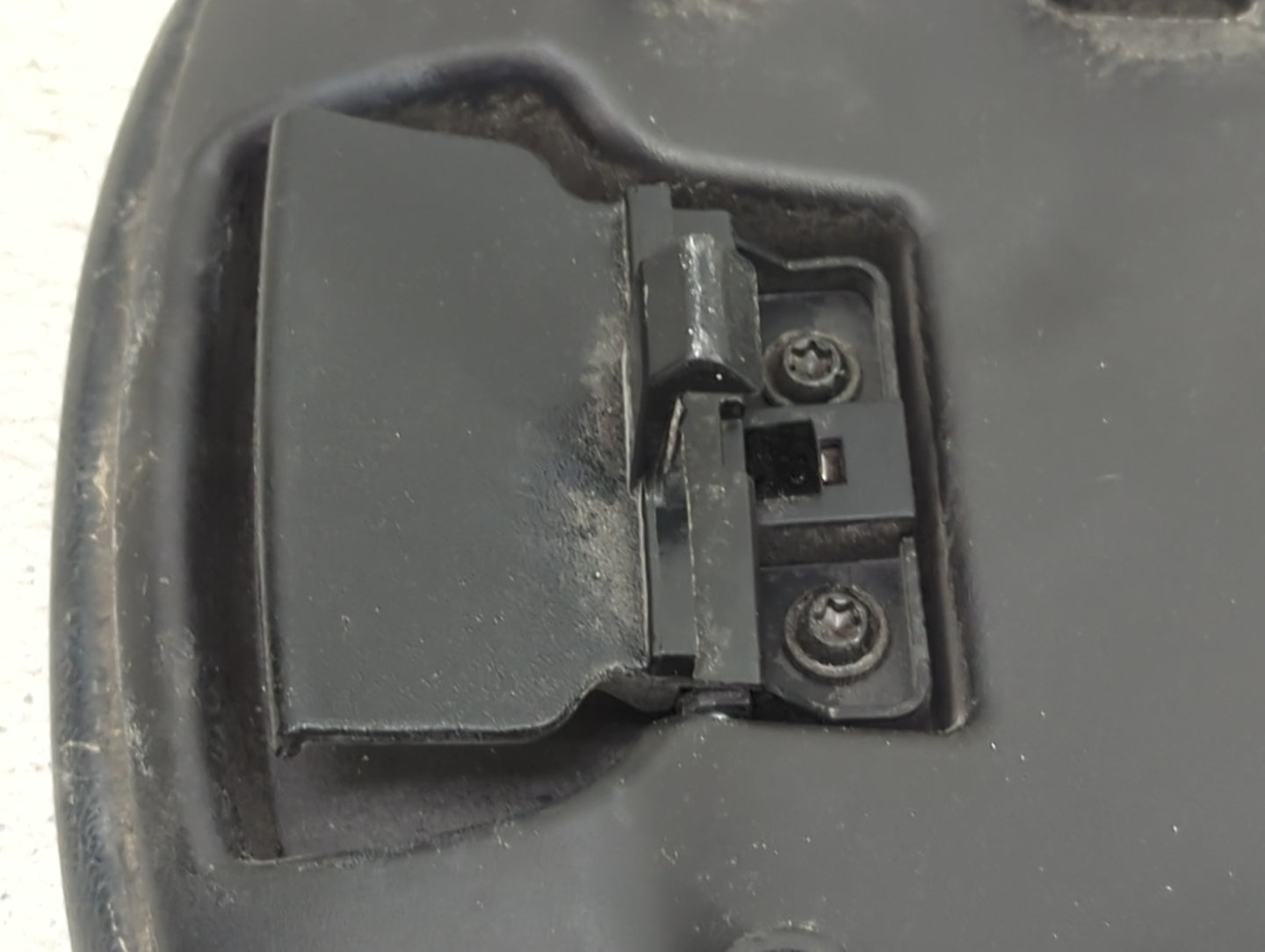 2021 Chevrolet Malibu Center Console Armrest Cover Lid P/N:67003264 Fits OEM Used Auto Parts - Oemusedautoparts1.com