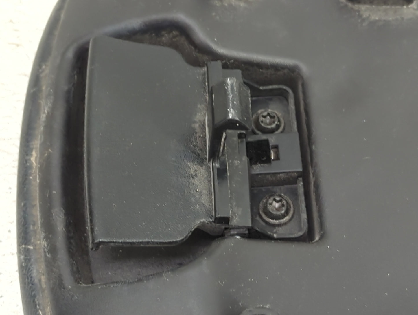 2021 Chevrolet Malibu Center Console Armrest Cover Lid P/N:67003264 Fits OEM Used Auto Parts - Oemusedautoparts1.com