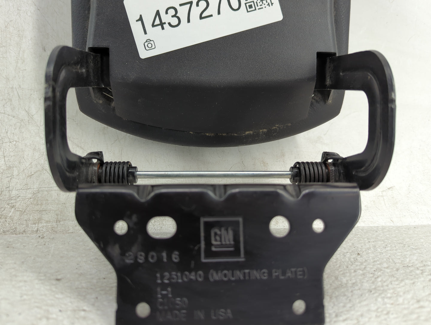 2021 Chevrolet Malibu Center Console Armrest Cover Lid P/N:67003264 Fits OEM Used Auto Parts - Oemusedautoparts1.com