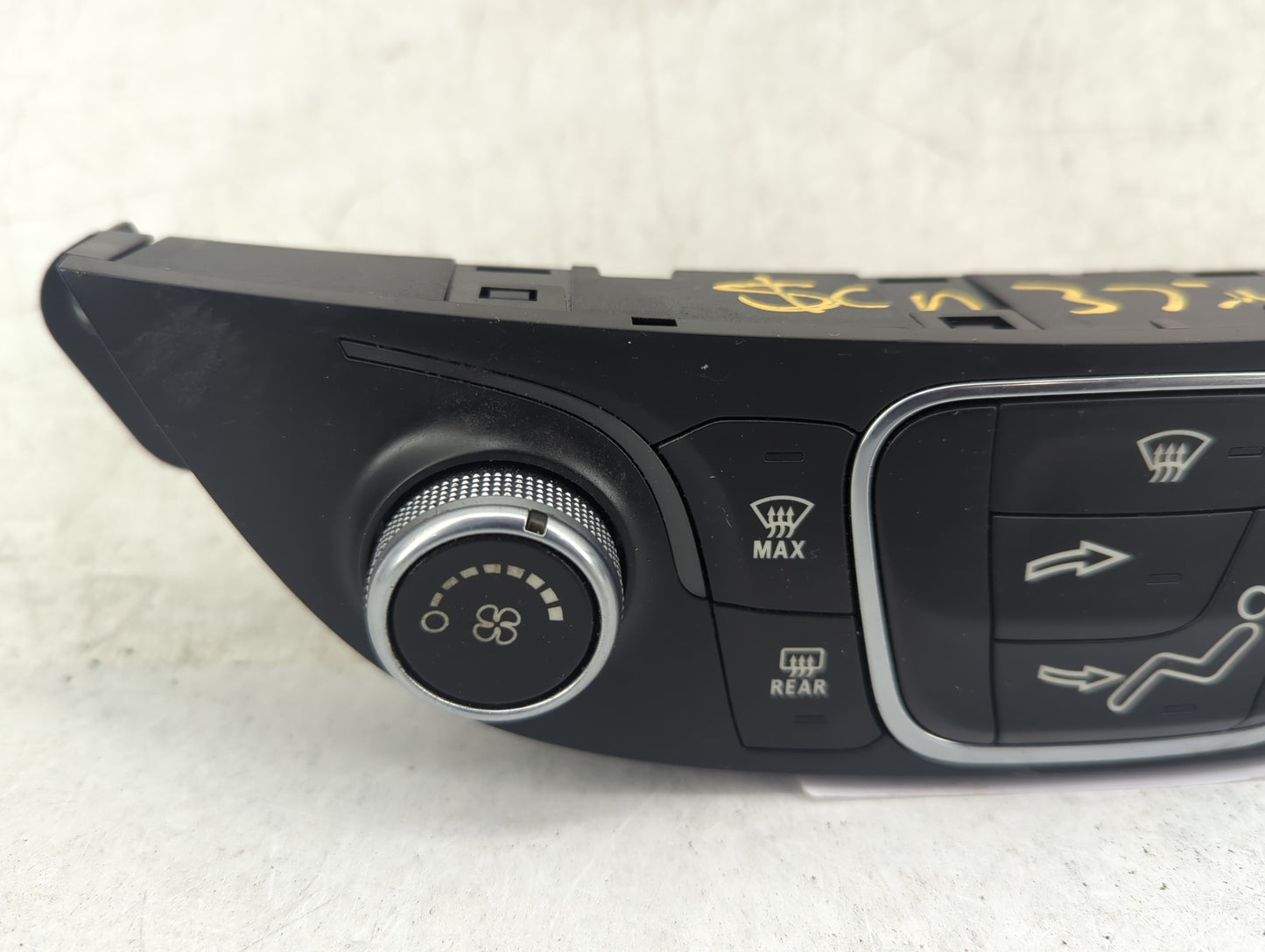 2019-2021 Chevrolet Malibu Climate Control Module Temperature AC/Heater Replacement P/N:84426651 7370200000000X Fits OEM Use