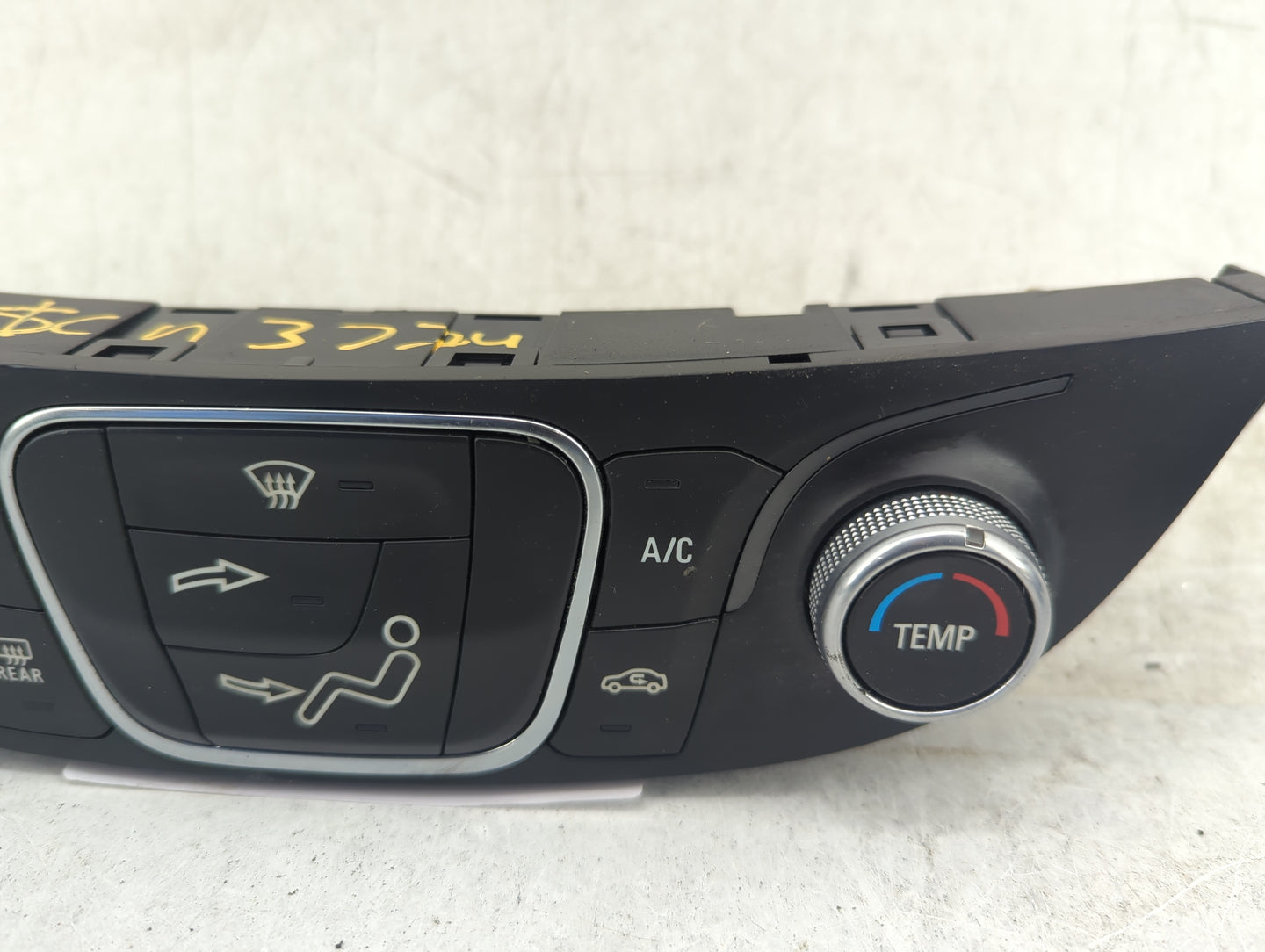 2019-2021 Chevrolet Malibu Climate Control Module Temperature AC/Heater Replacement P/N:84426651 7370200000000X Fits OEM Use