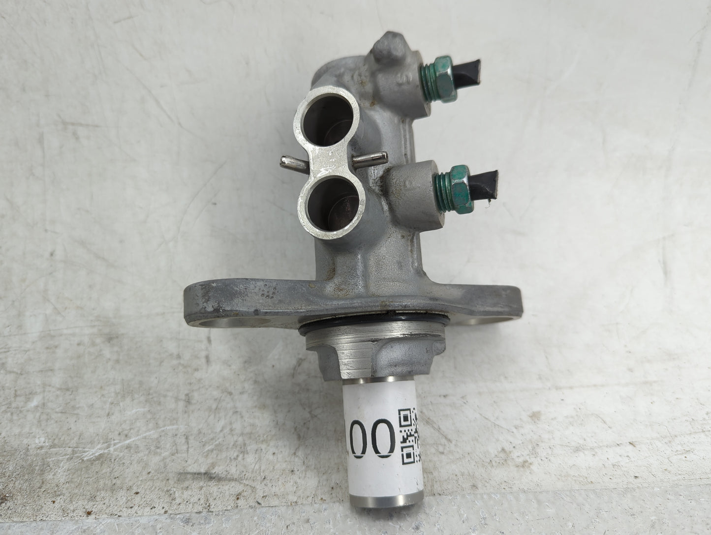 2016-2021 Chevrolet Malibu Brake Master Cylinder 1451100 - Oemusedautoparts1.com