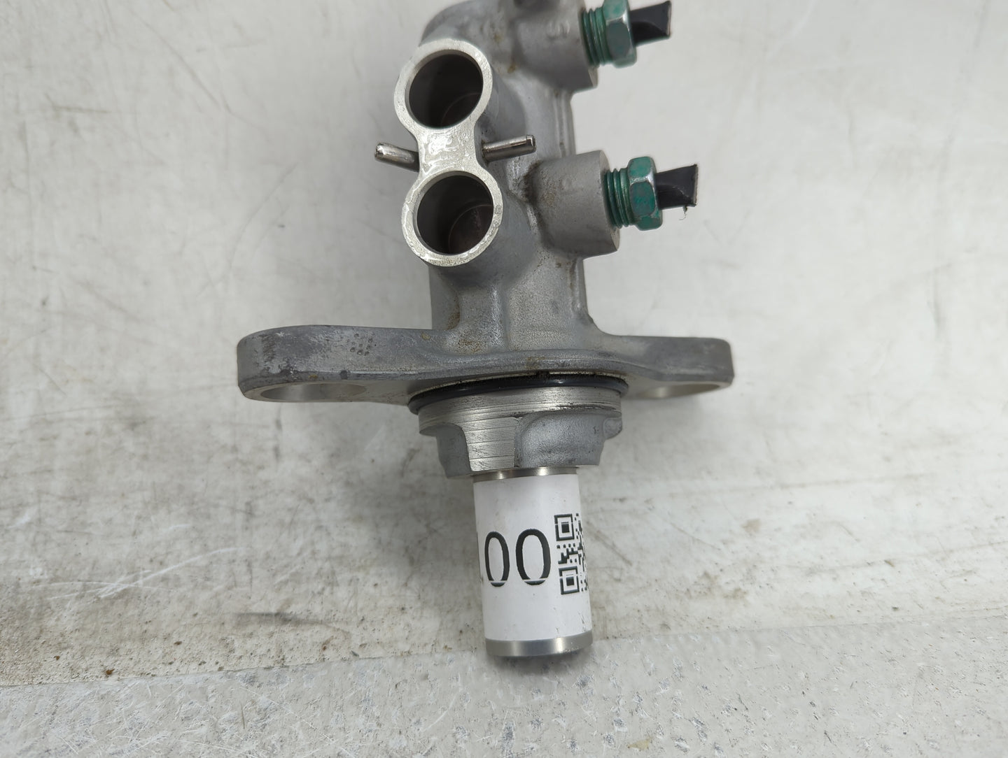 2016-2021 Chevrolet Malibu Brake Master Cylinder 1451100 - Oemusedautoparts1.com