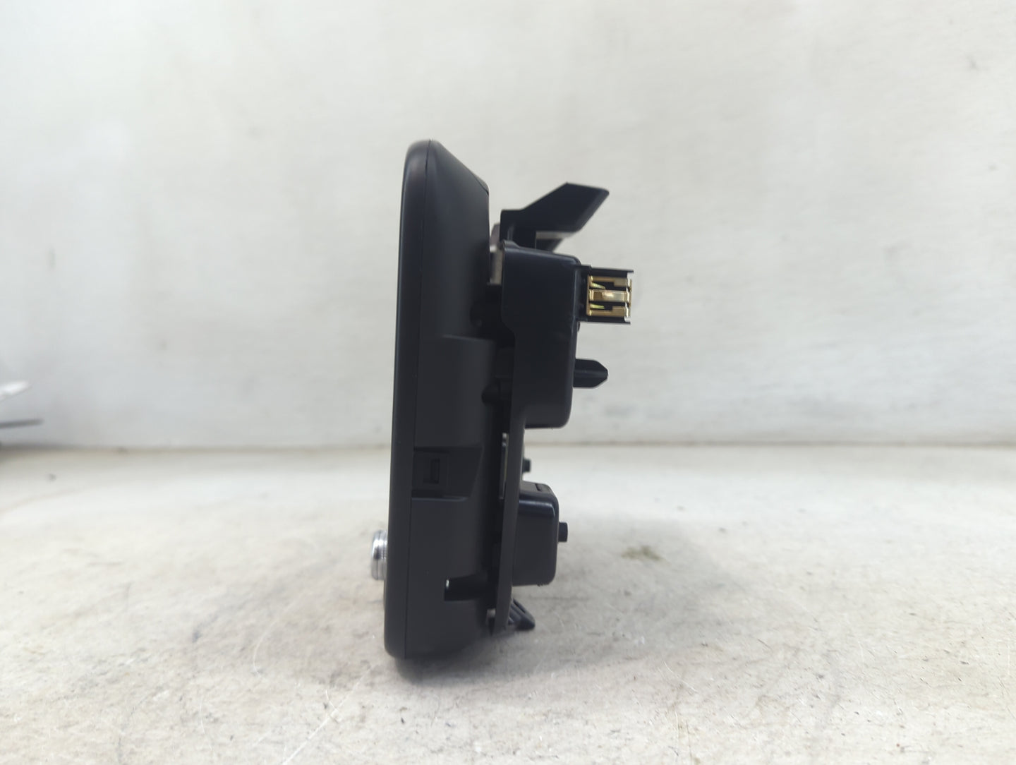 2021 Chevrolet Malibu Information Display Screen 1468745 - Oemusedautoparts1.com