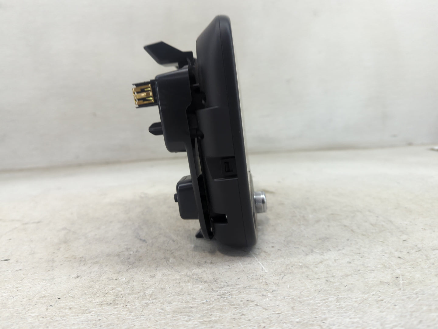 2021 Chevrolet Malibu Information Display Screen 1468745 - Oemusedautoparts1.com