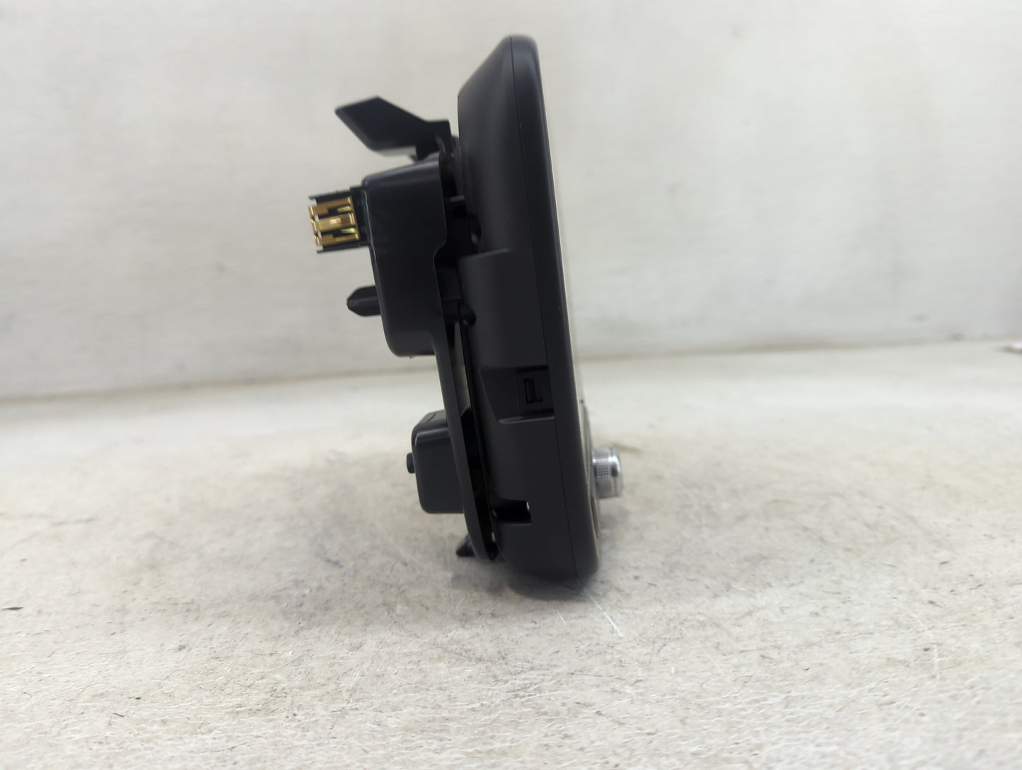 2021 Chevrolet Malibu Information Display Screen 1468745 - Oemusedautoparts1.com