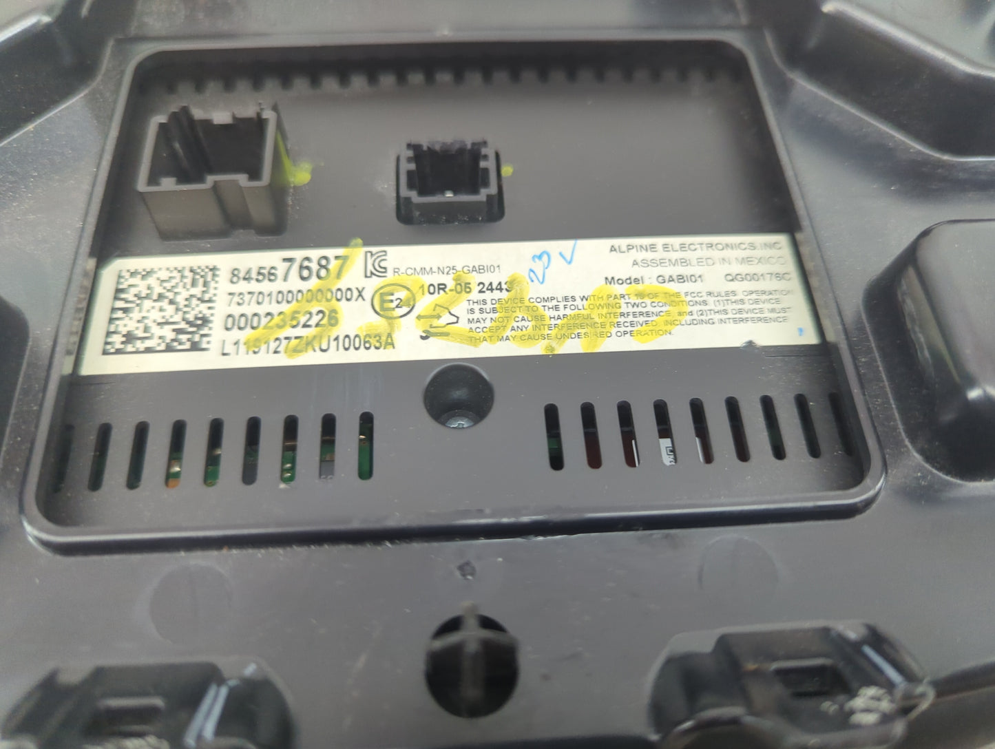 2021 Chevrolet Malibu Information Display Screen 1468745 - Oemusedautoparts1.com
