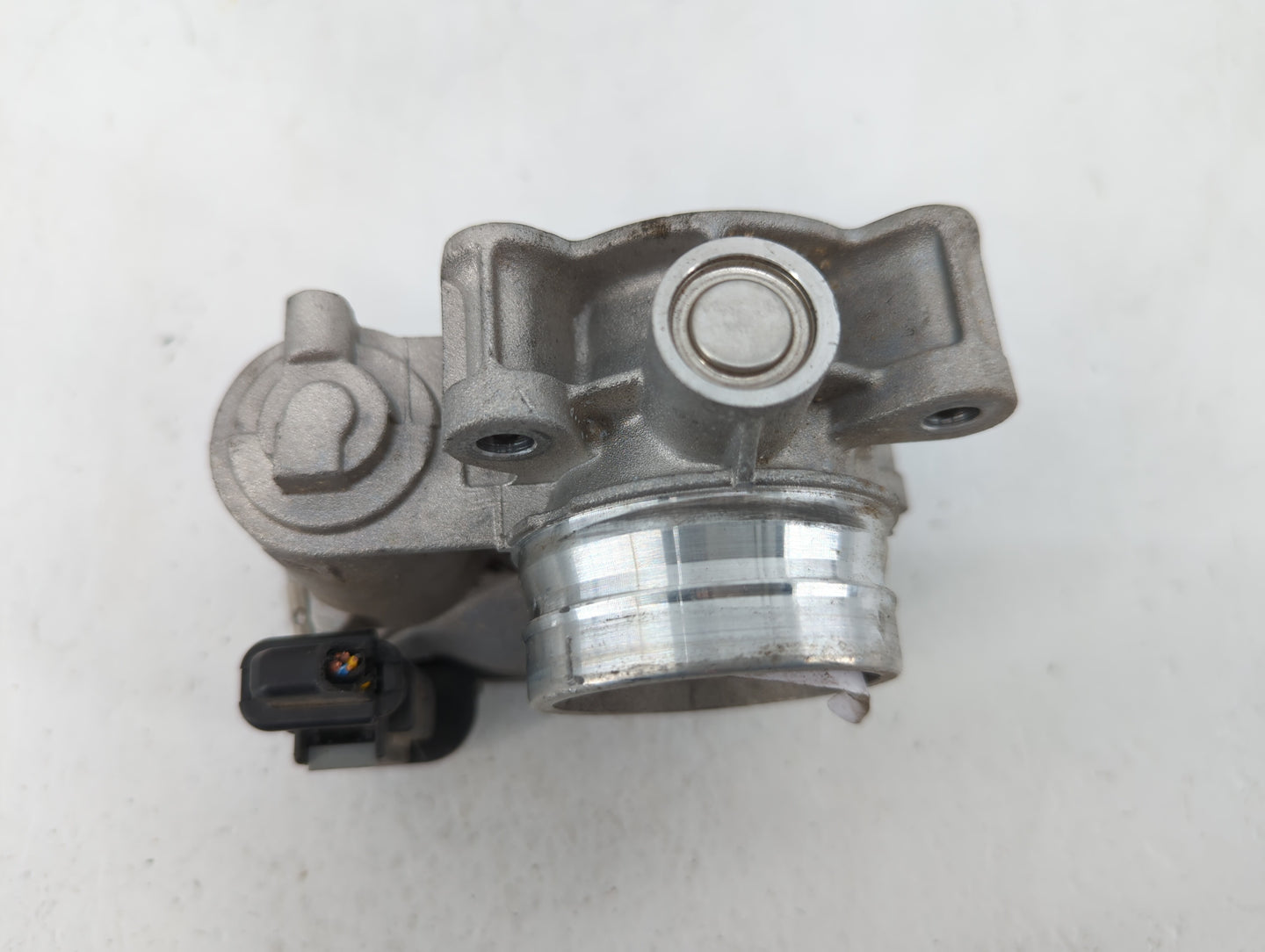 2016-2021 Chevrolet Malibu Throttle Body P/N:12671379AA Fits Fits 2016 2017 2018 2019 2020 2021 2022 OEM Used Auto Parts - O